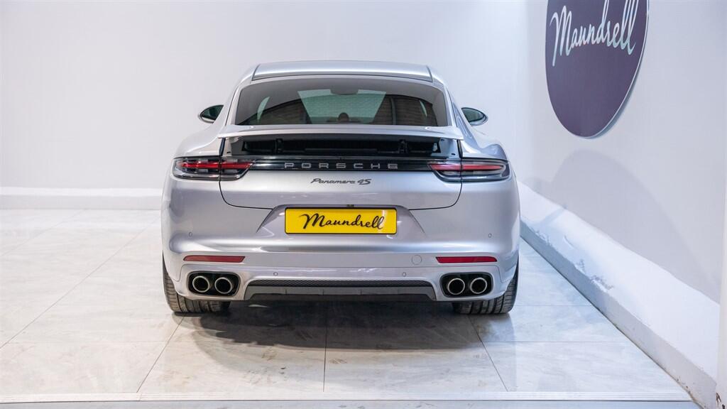Porsche Panamera view 11