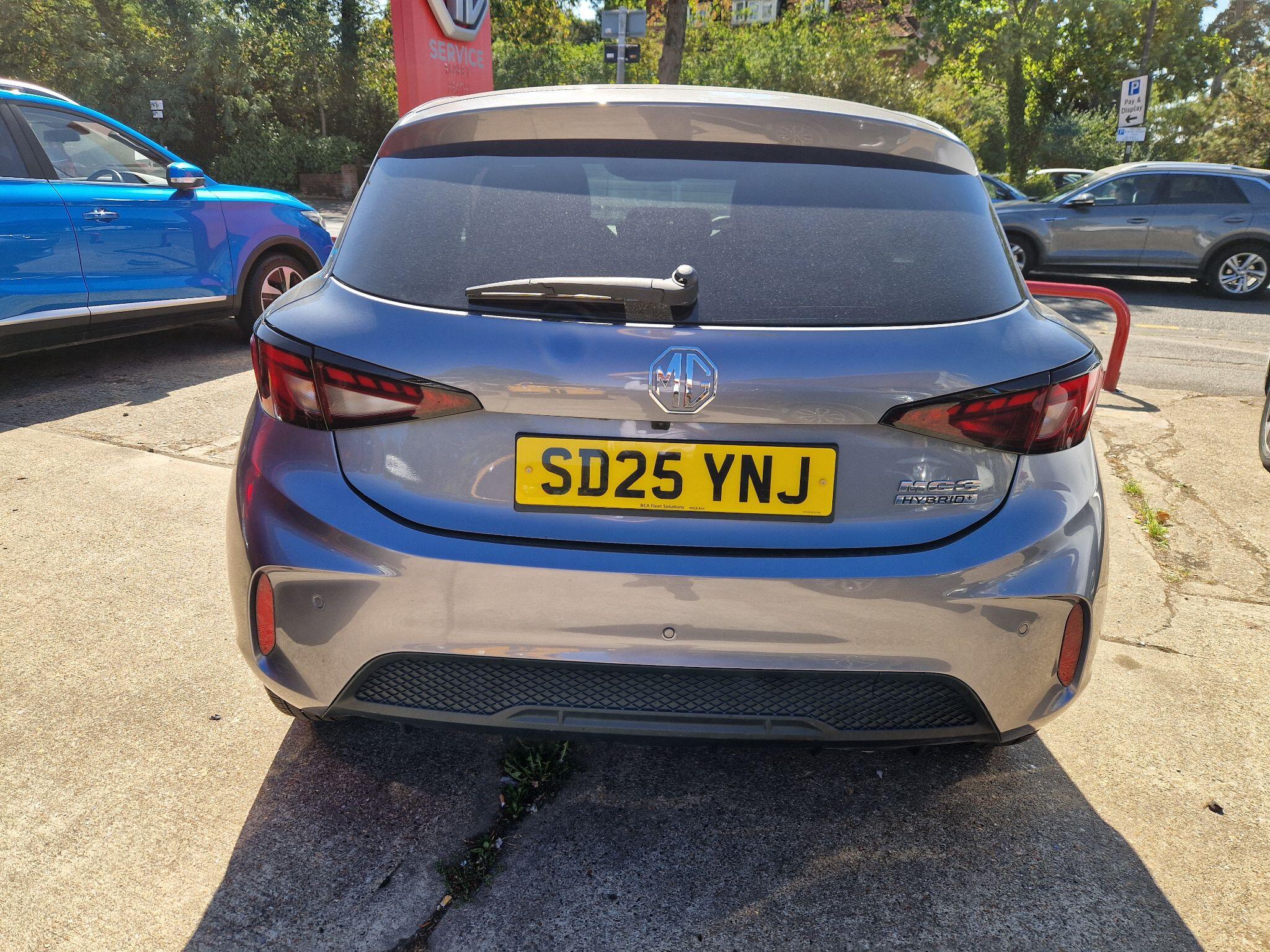 MG MG3 view 5