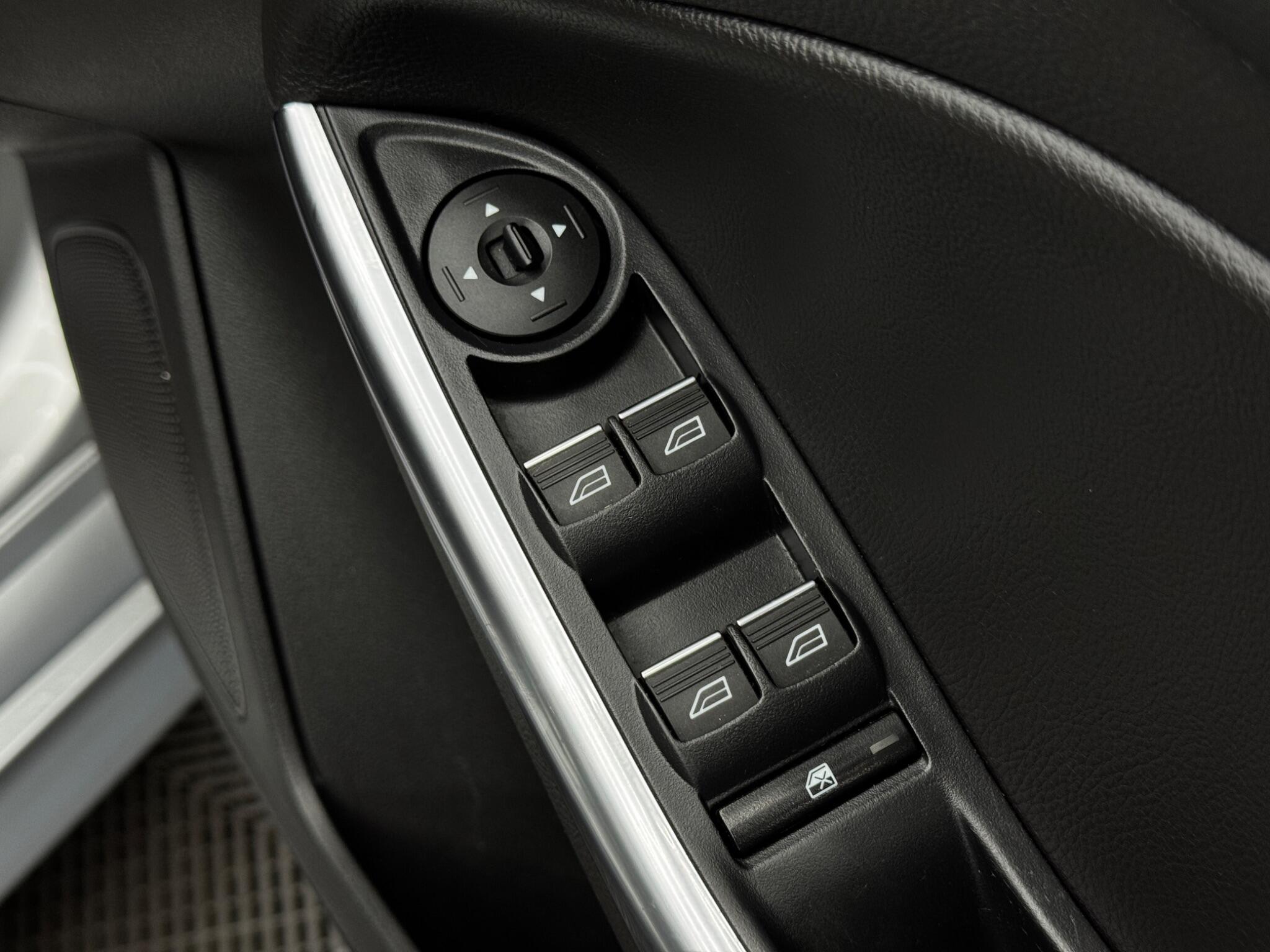 Ford Focus view 42