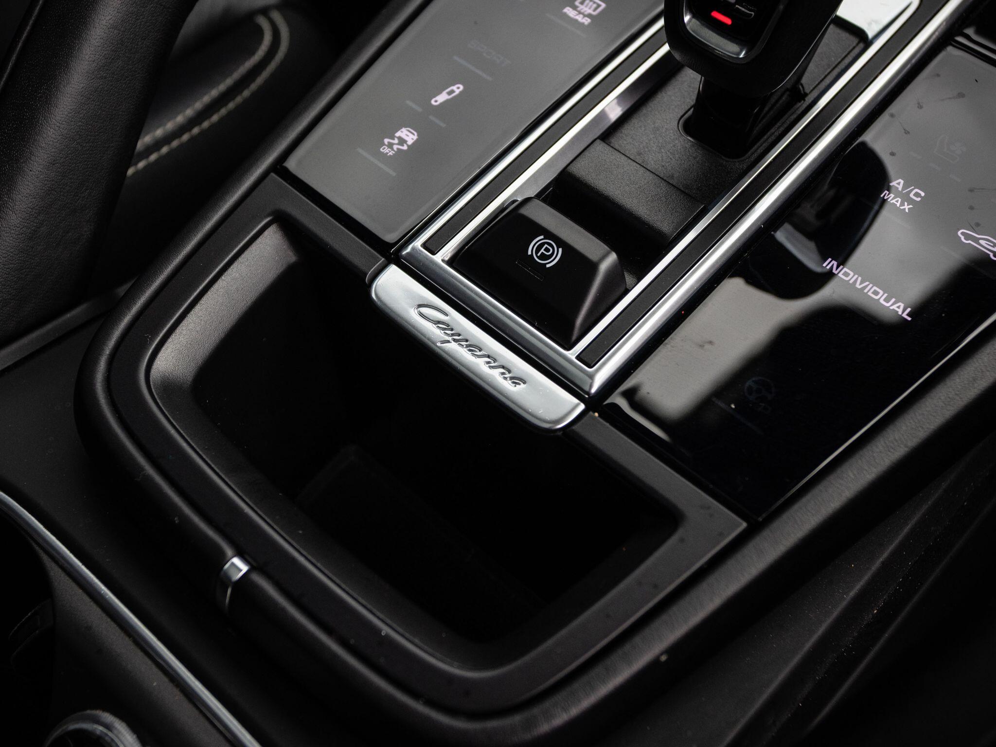 Porsche Cayenne view 17