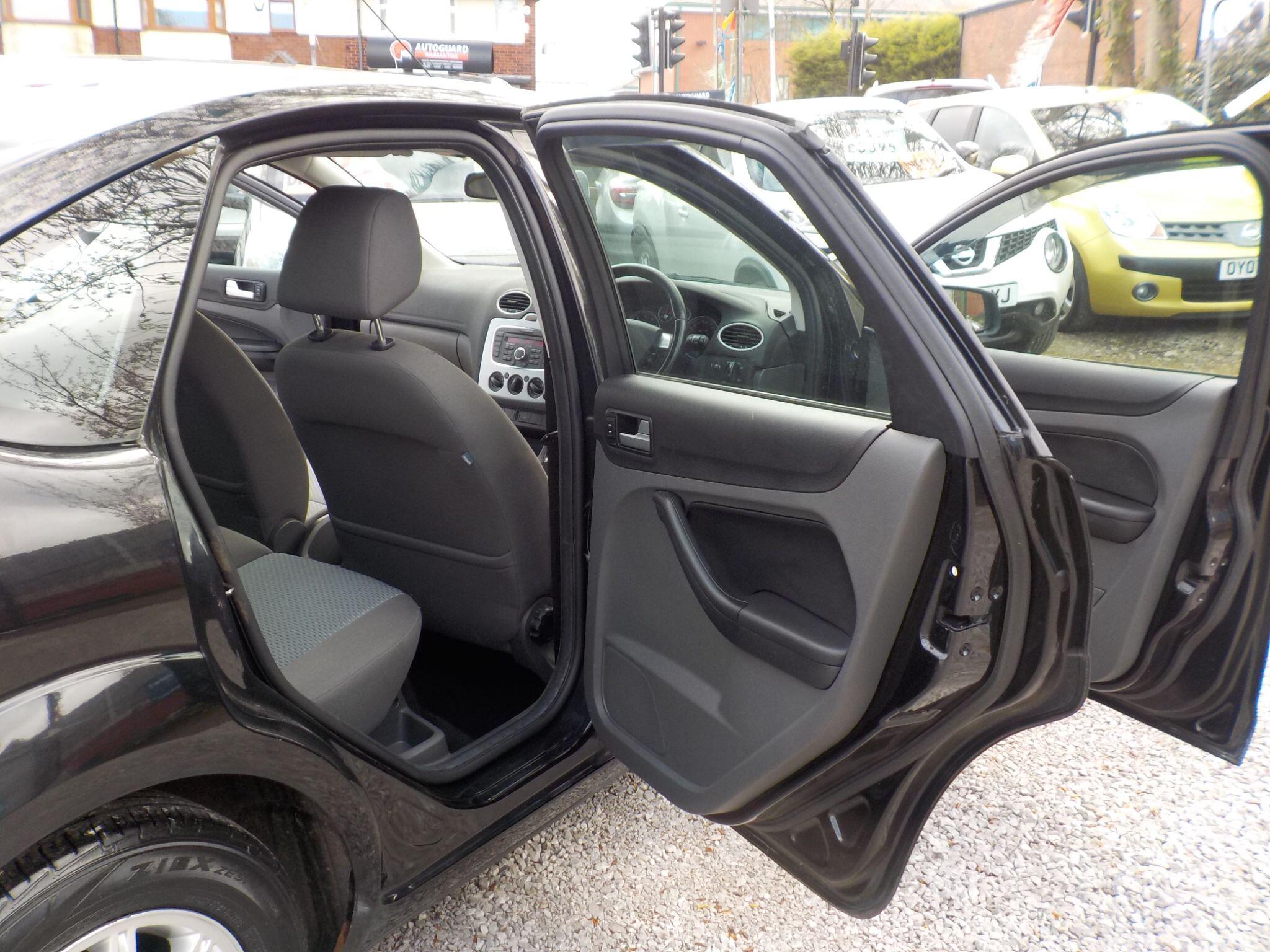 Ford Focus 1.6 Style 5dr