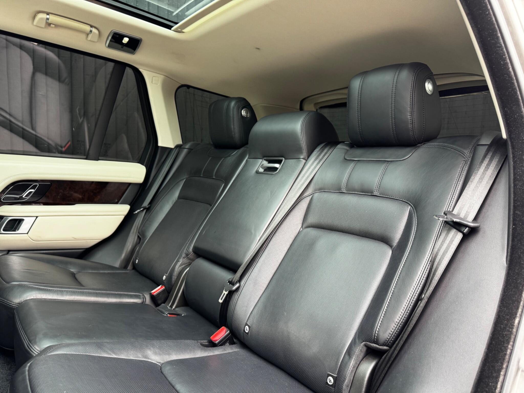 Land Rover Range Rover view 23