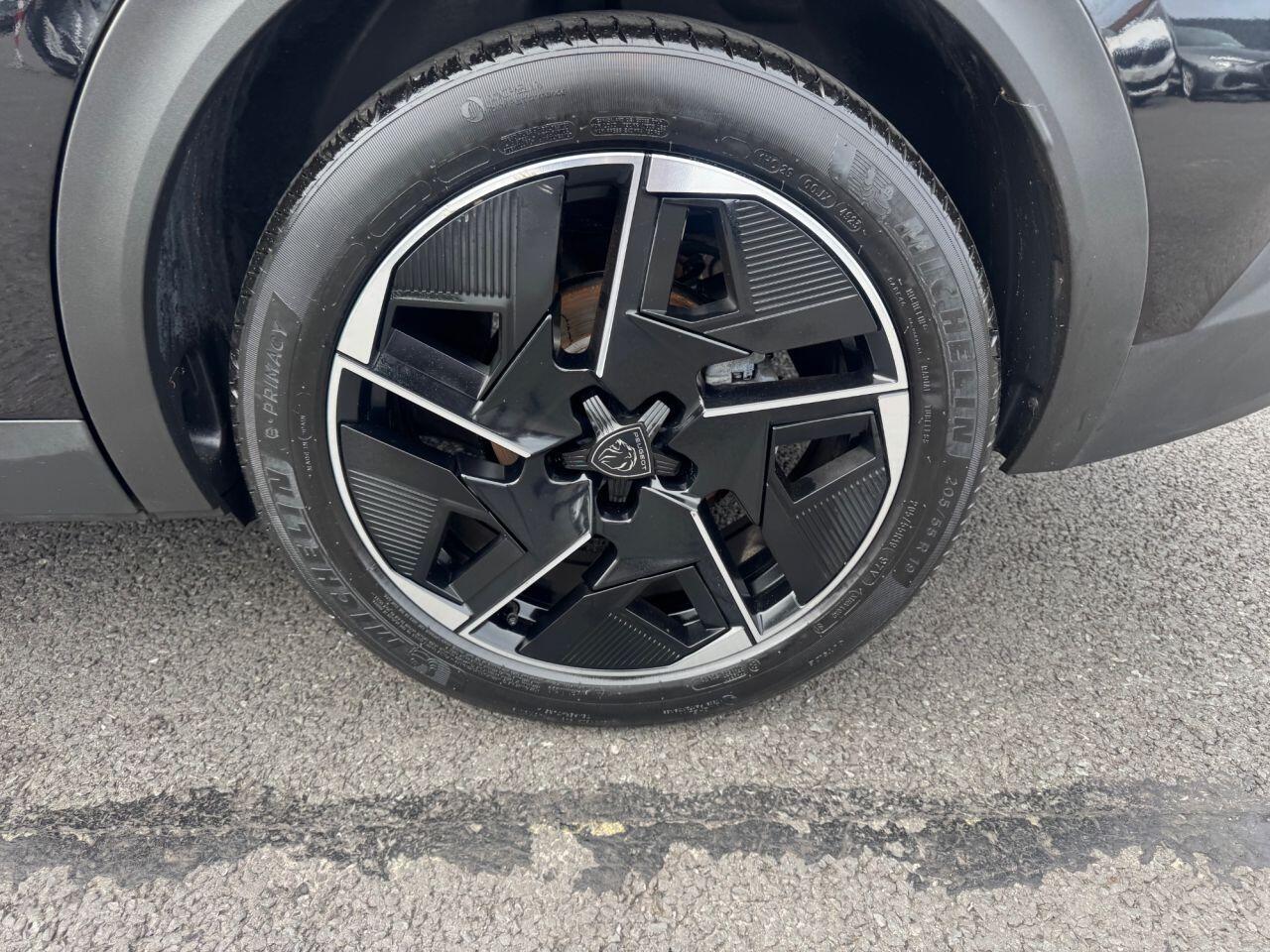 Peugeot 408 view 18