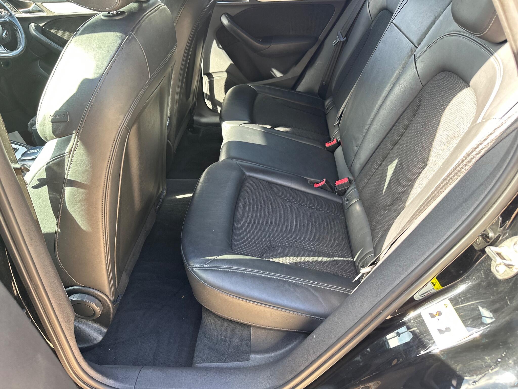 Audi Q3 view 54