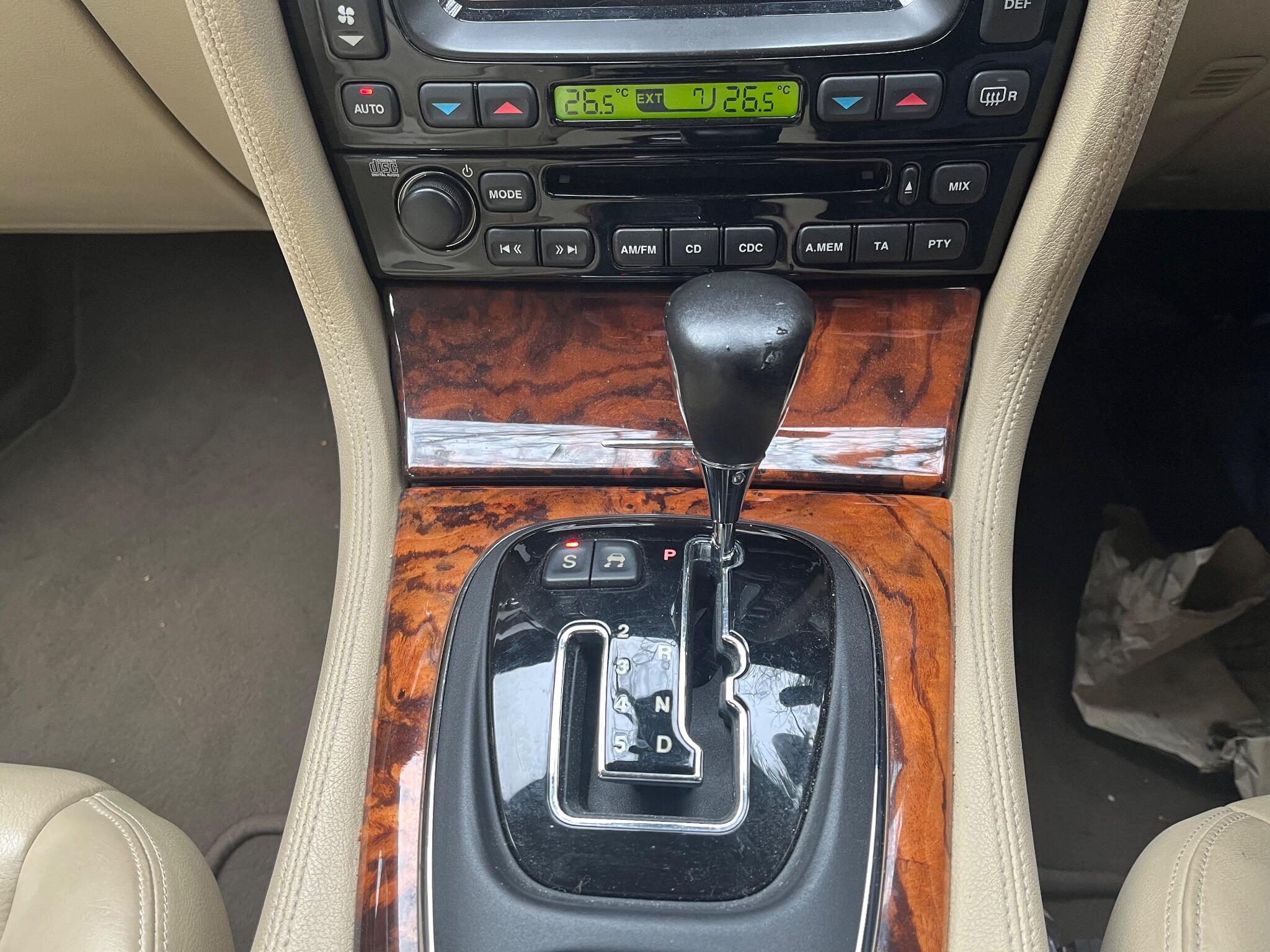 2005 Jaguar XJ 2.7 TDVi Executive 4dr • 89,000 miles image 10