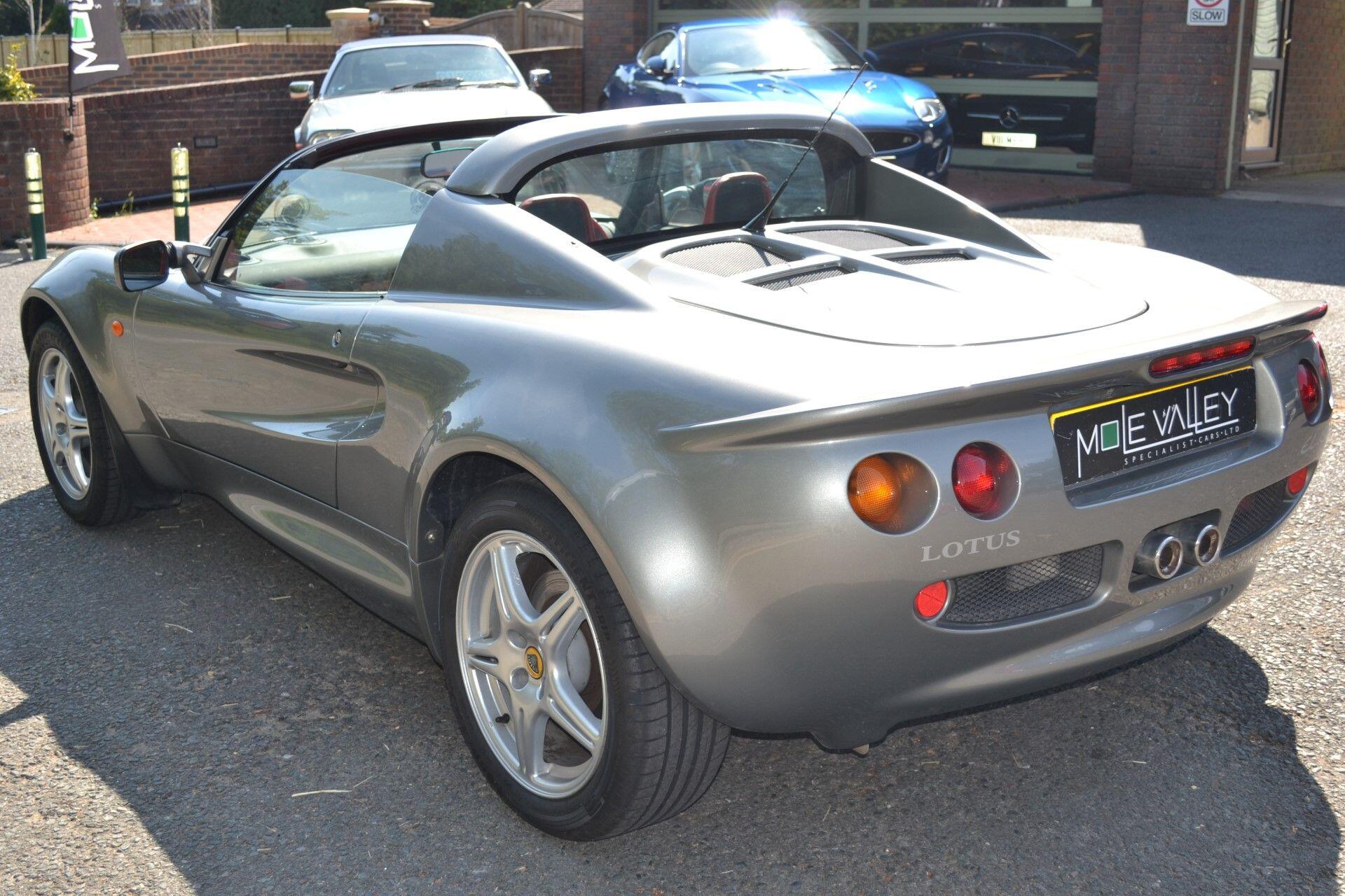Lotus Elise view 5
