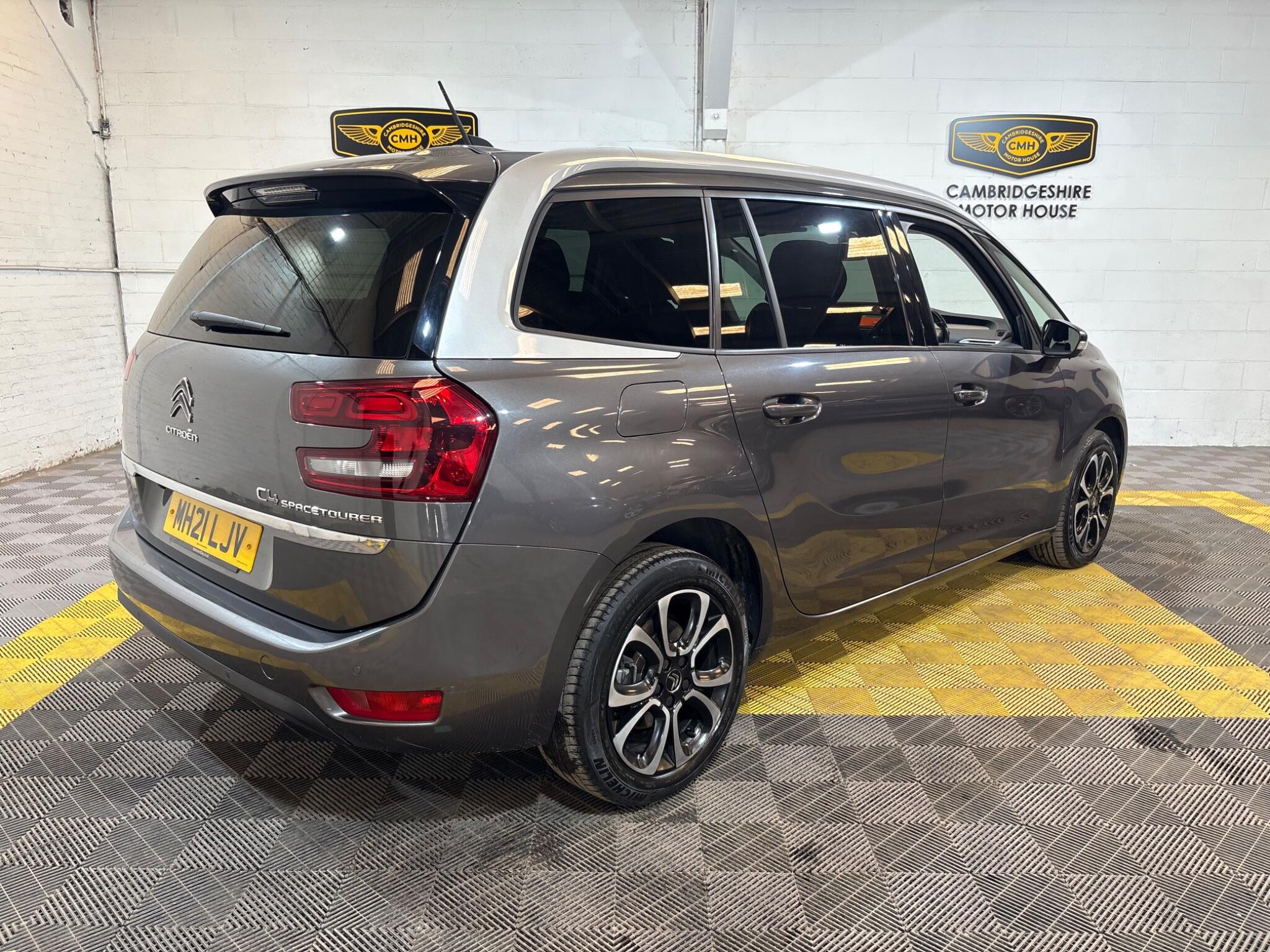 Citroen Grand C4 Spacetourer view 16