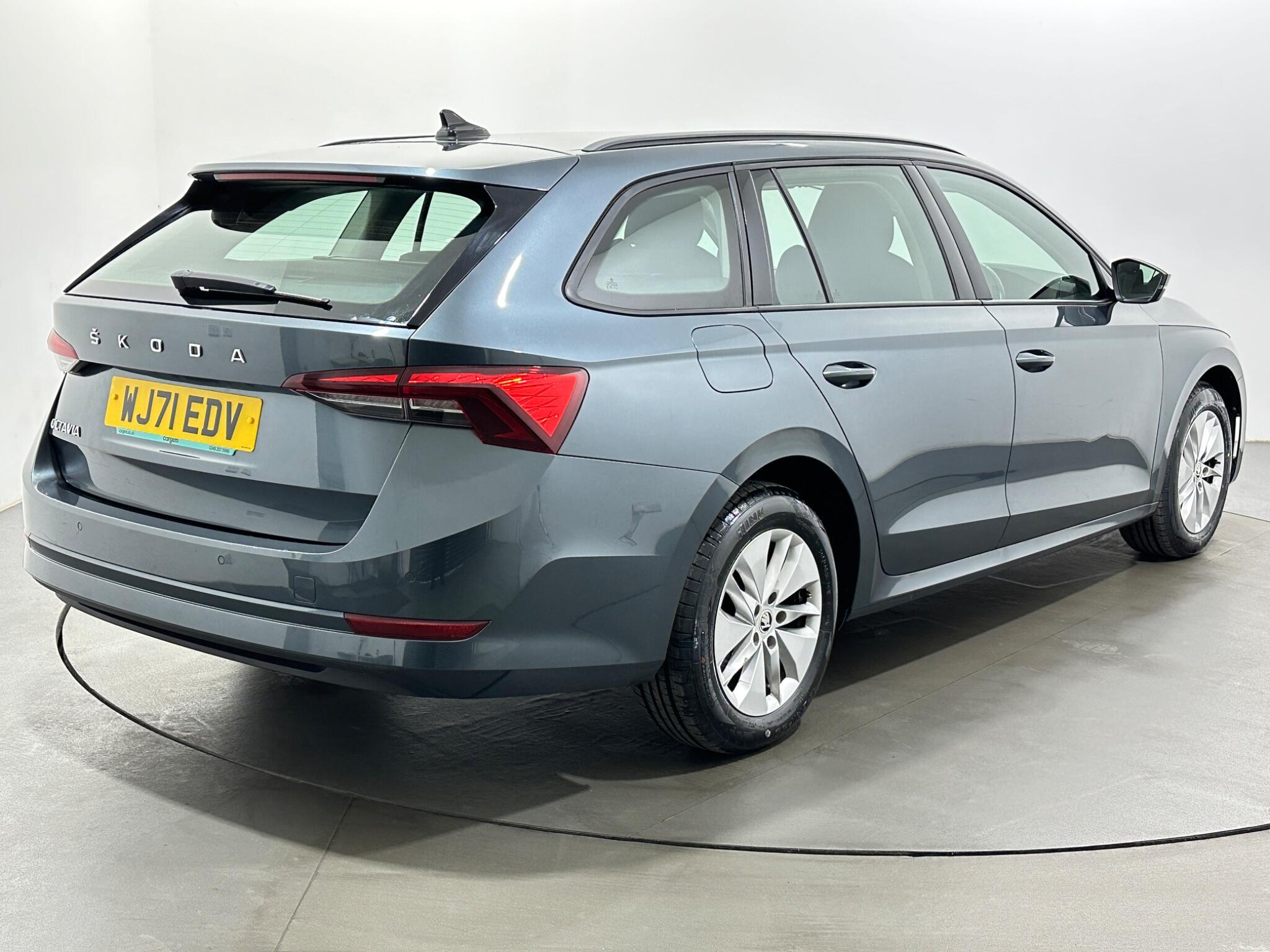 Skoda Octavia view 8