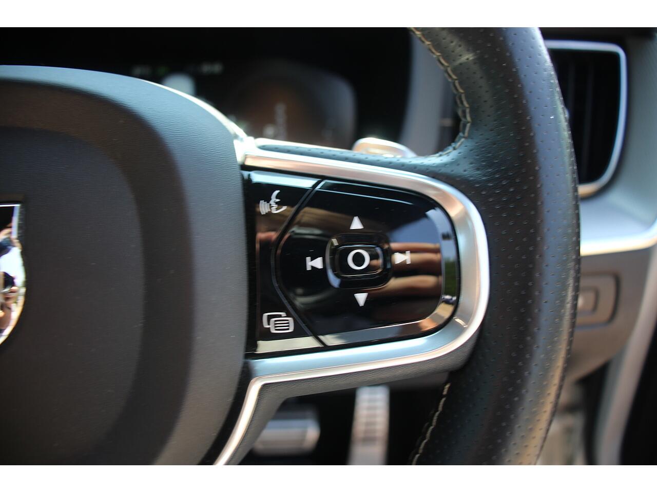Volvo XC60 view 36