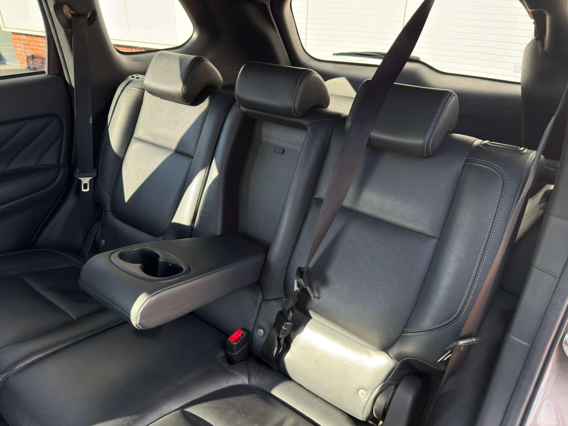 Mitsubishi Outlander view 14