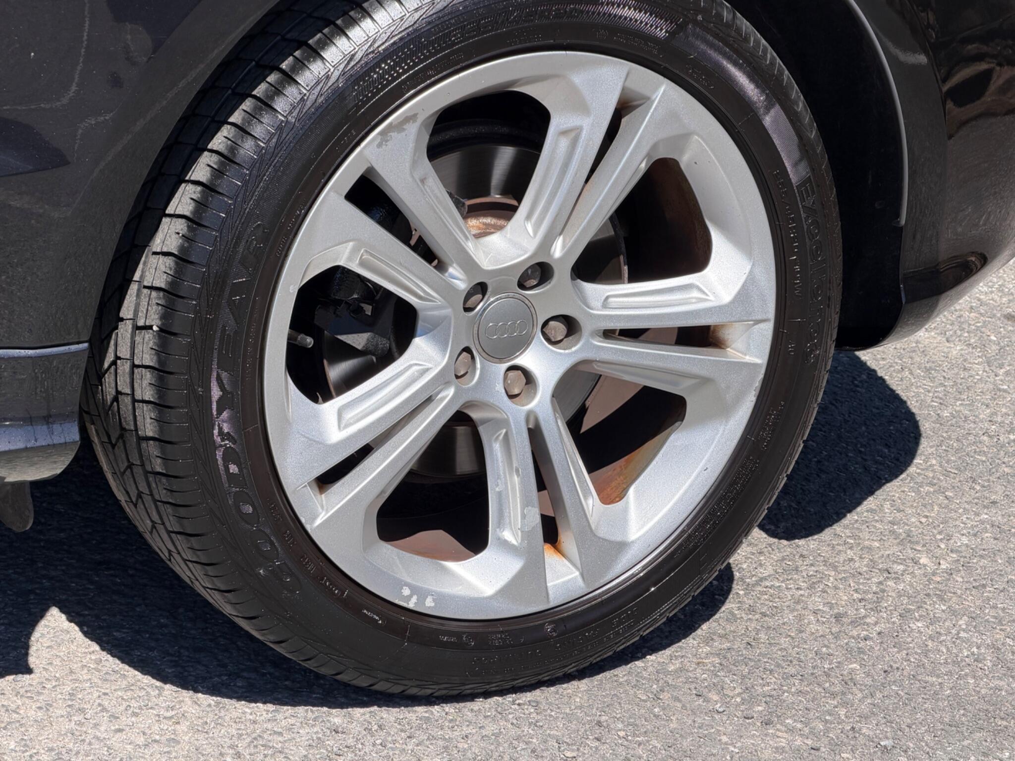 Audi SQ5 view 63