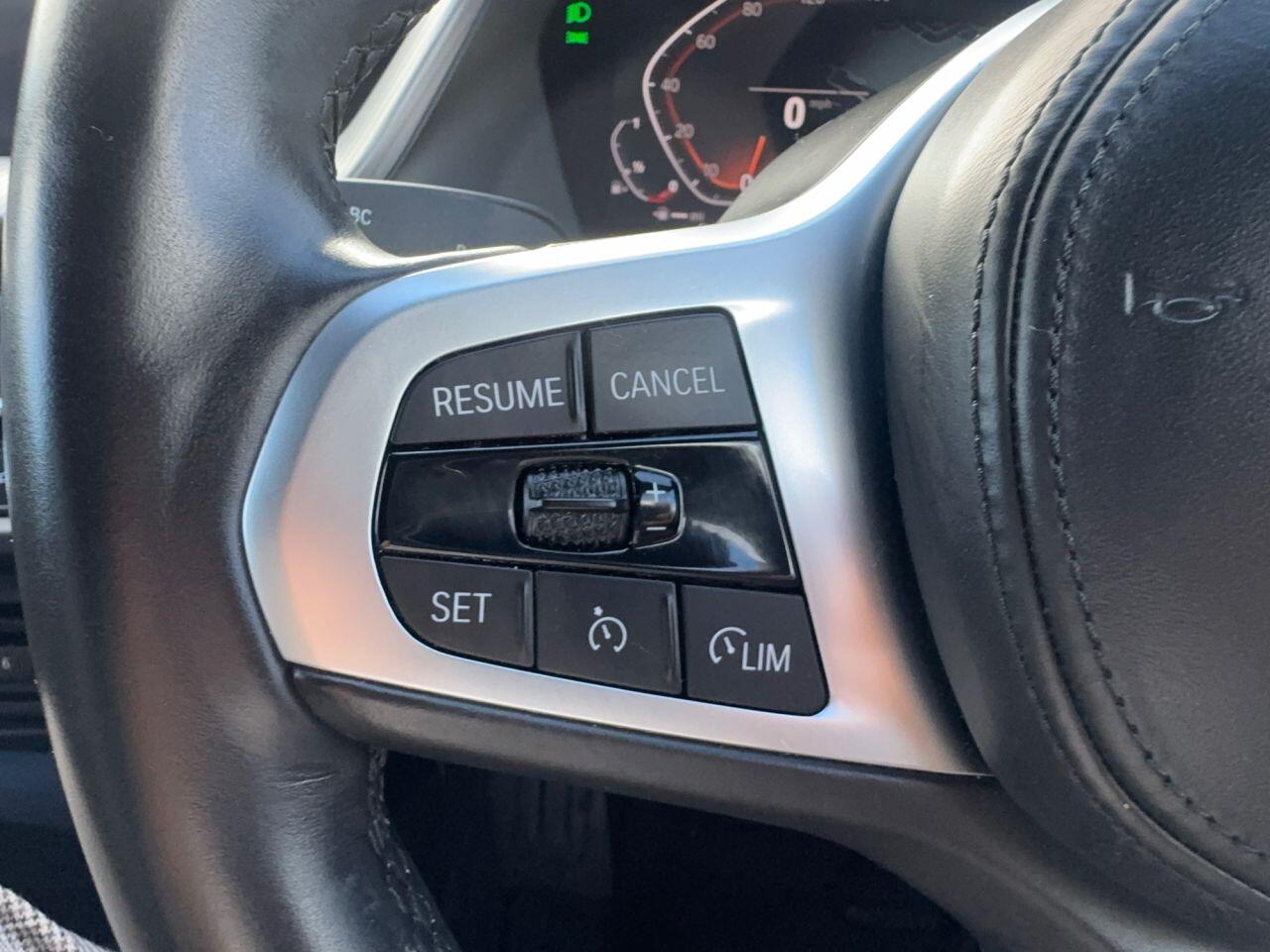 BMW 1 Series view 24