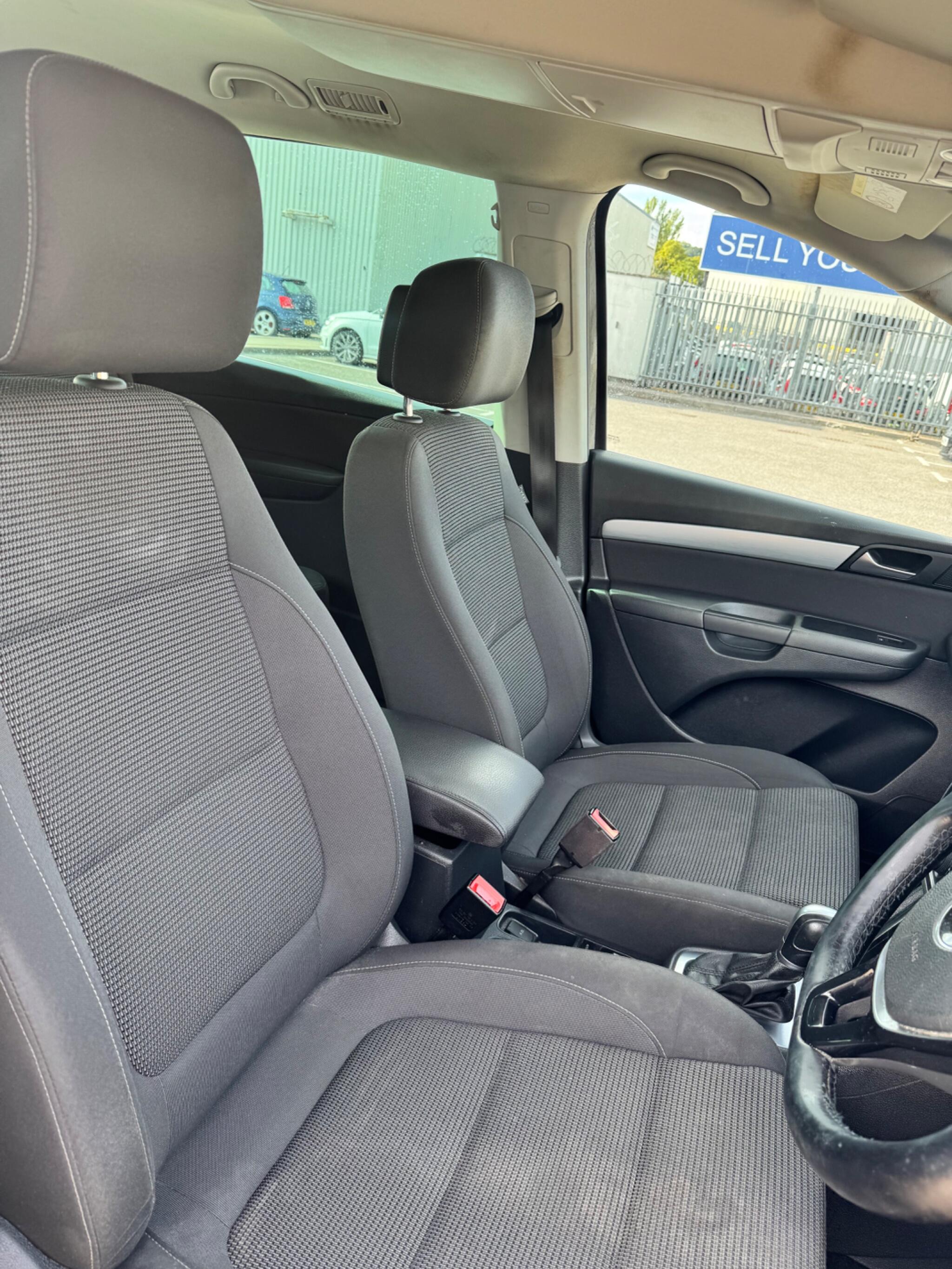 Volkswagen Sharan view 24