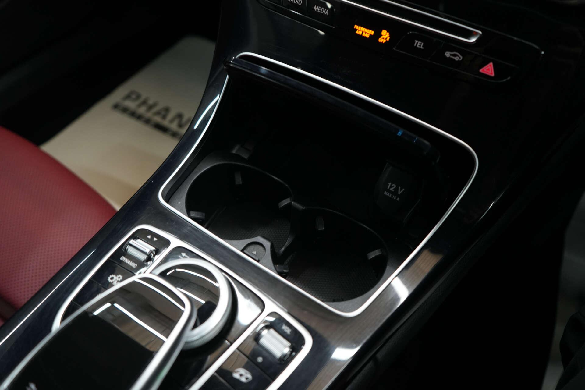 Mercedes-Benz C-Class view 35