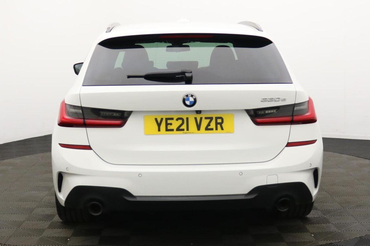 BMW 3 Series view 6