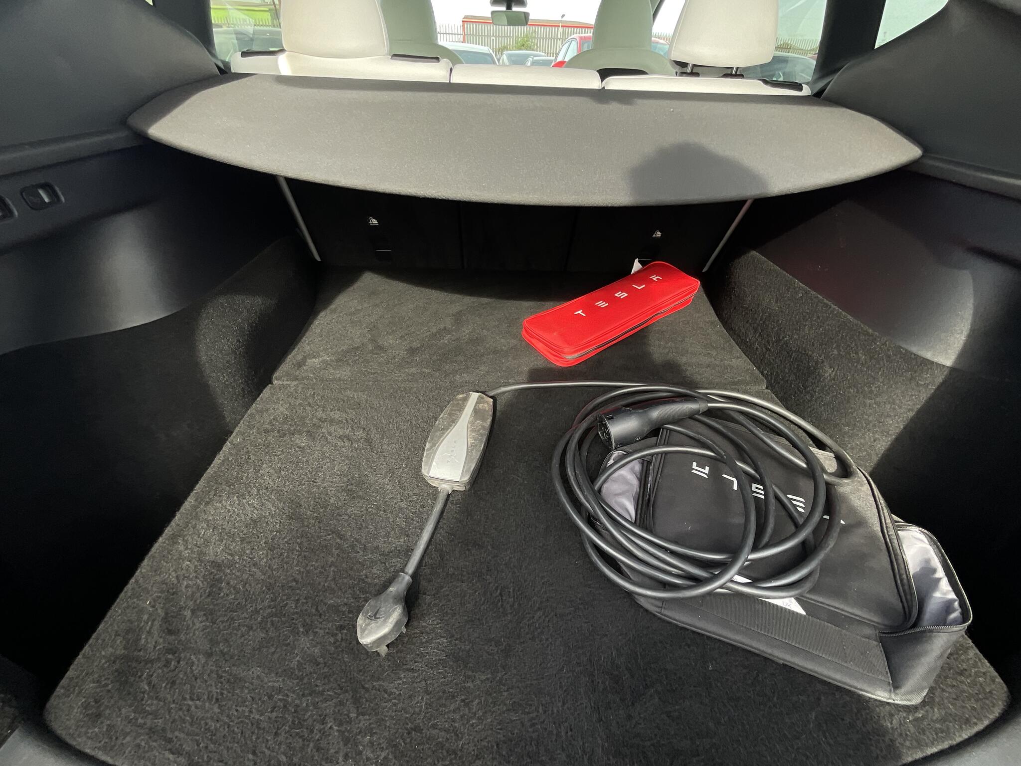 Tesla Model Y view 32