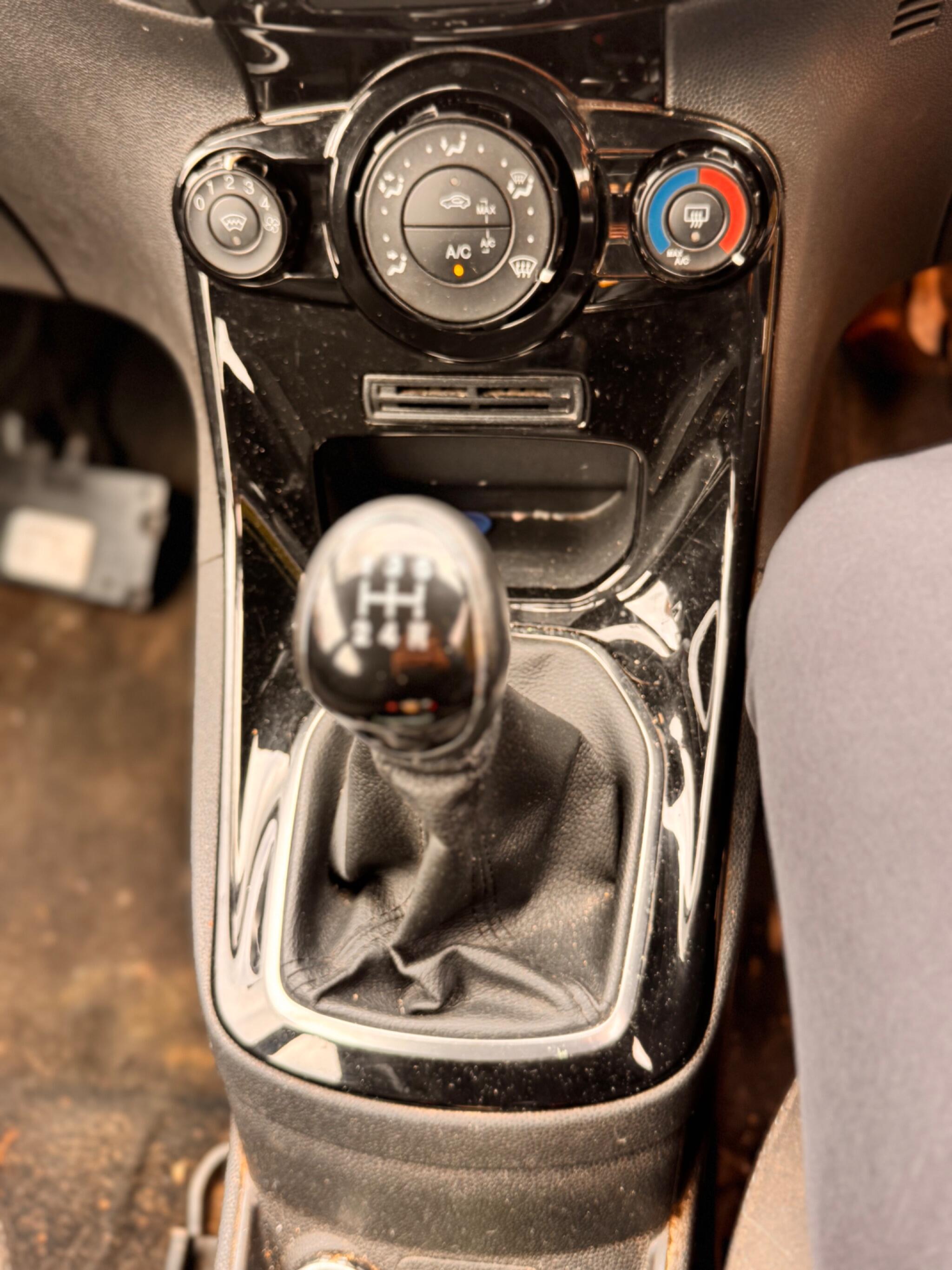 Ford Fiesta view 15