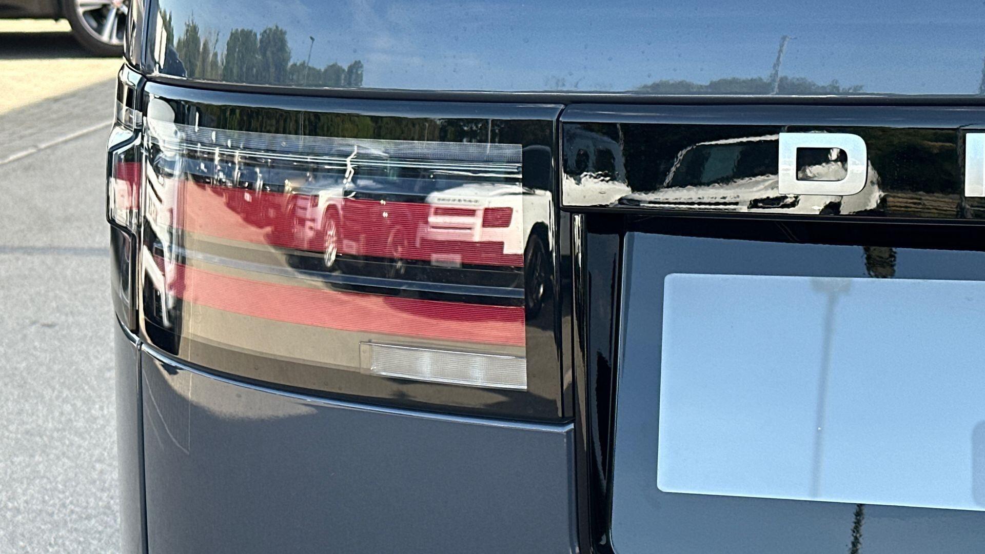 Land Rover Discovery view 6