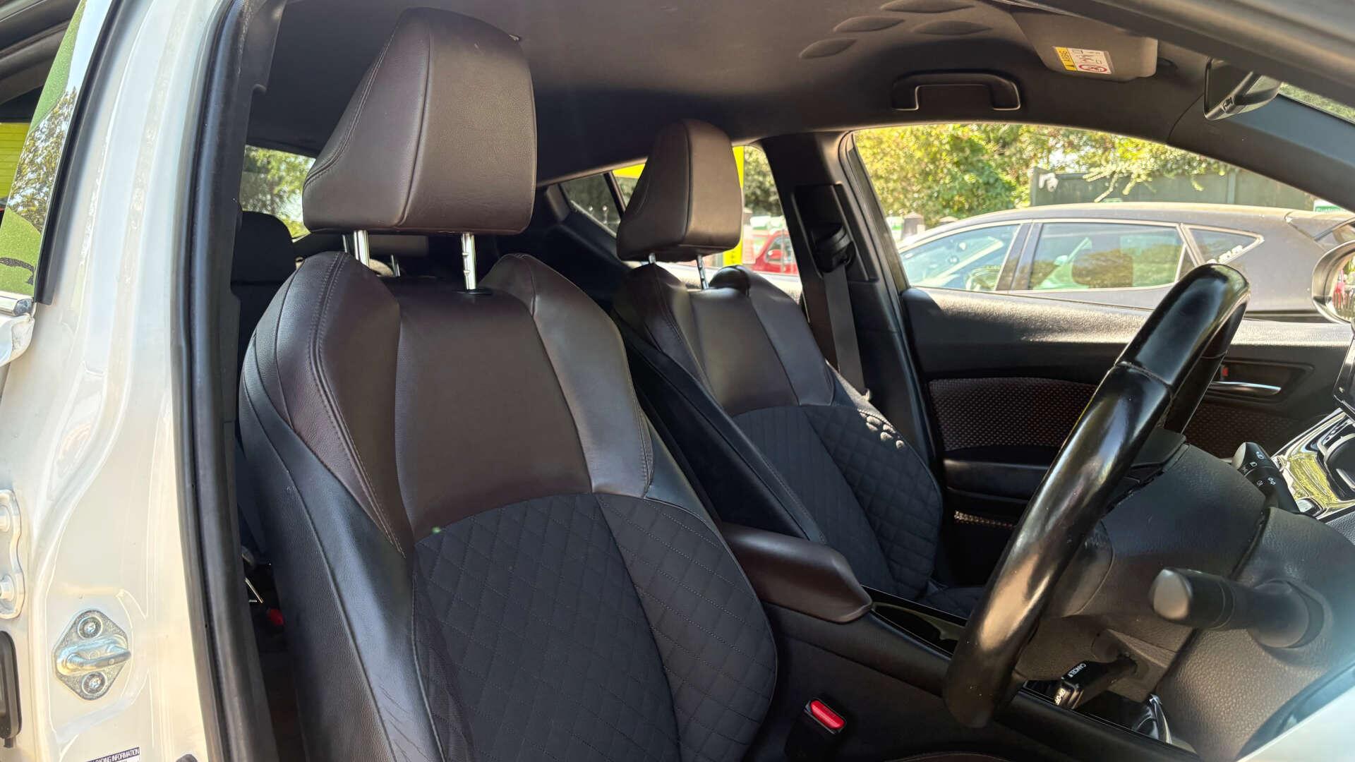 Toyota C-HR view 8