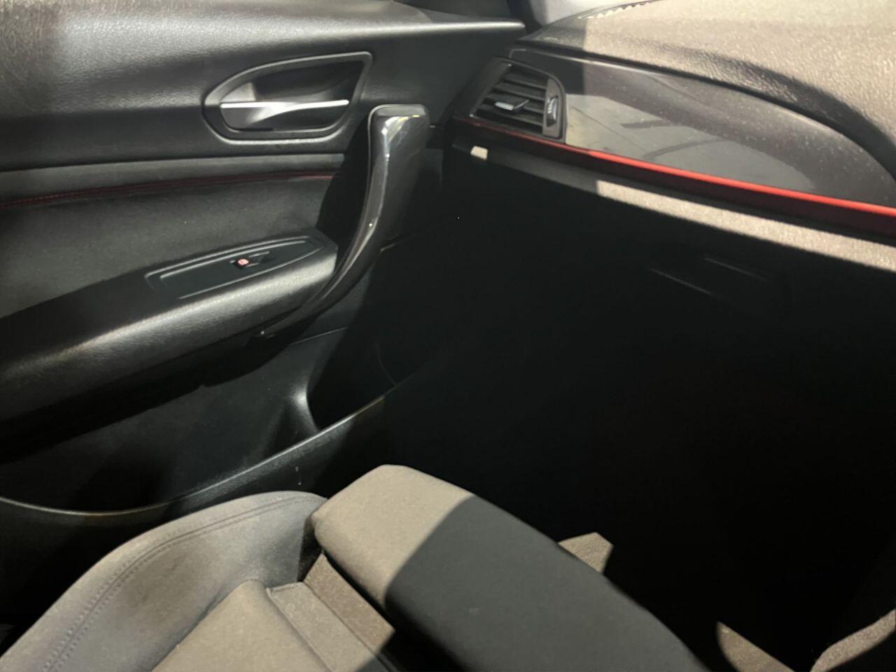 BMW 1 Series view 9
