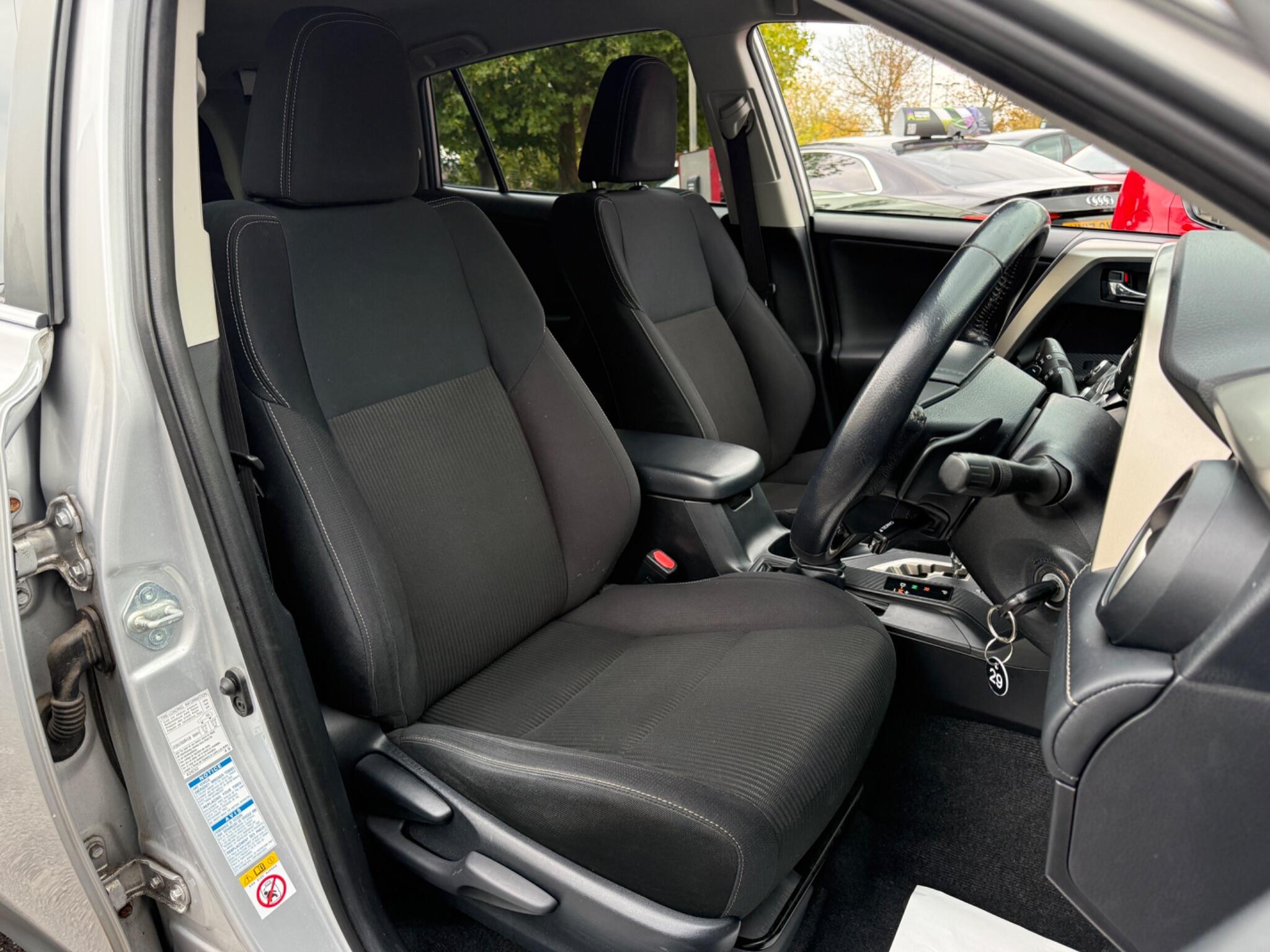 Toyota RAV4 - Image 35