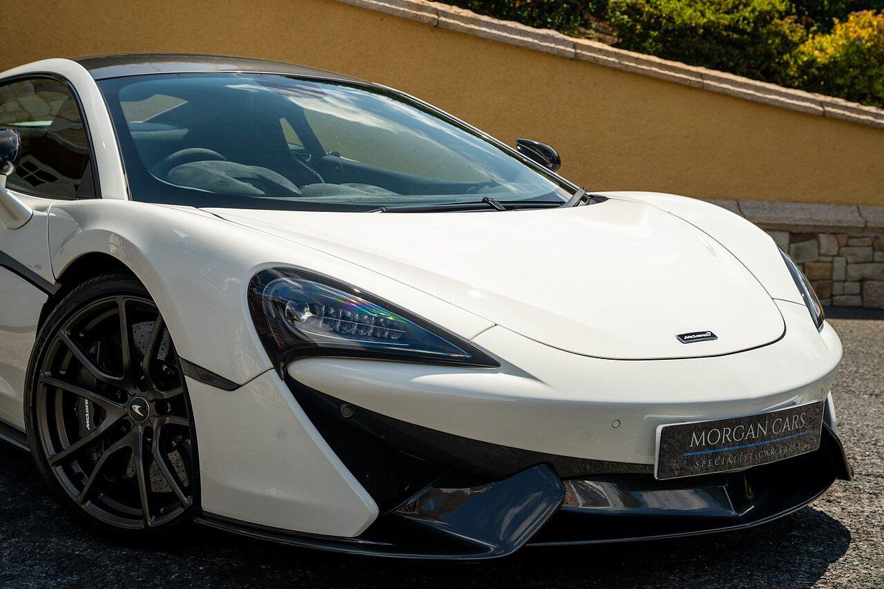 McLaren 570S view 32