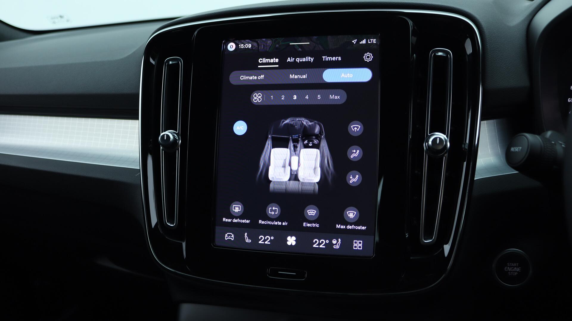 Volvo XC40 view 36