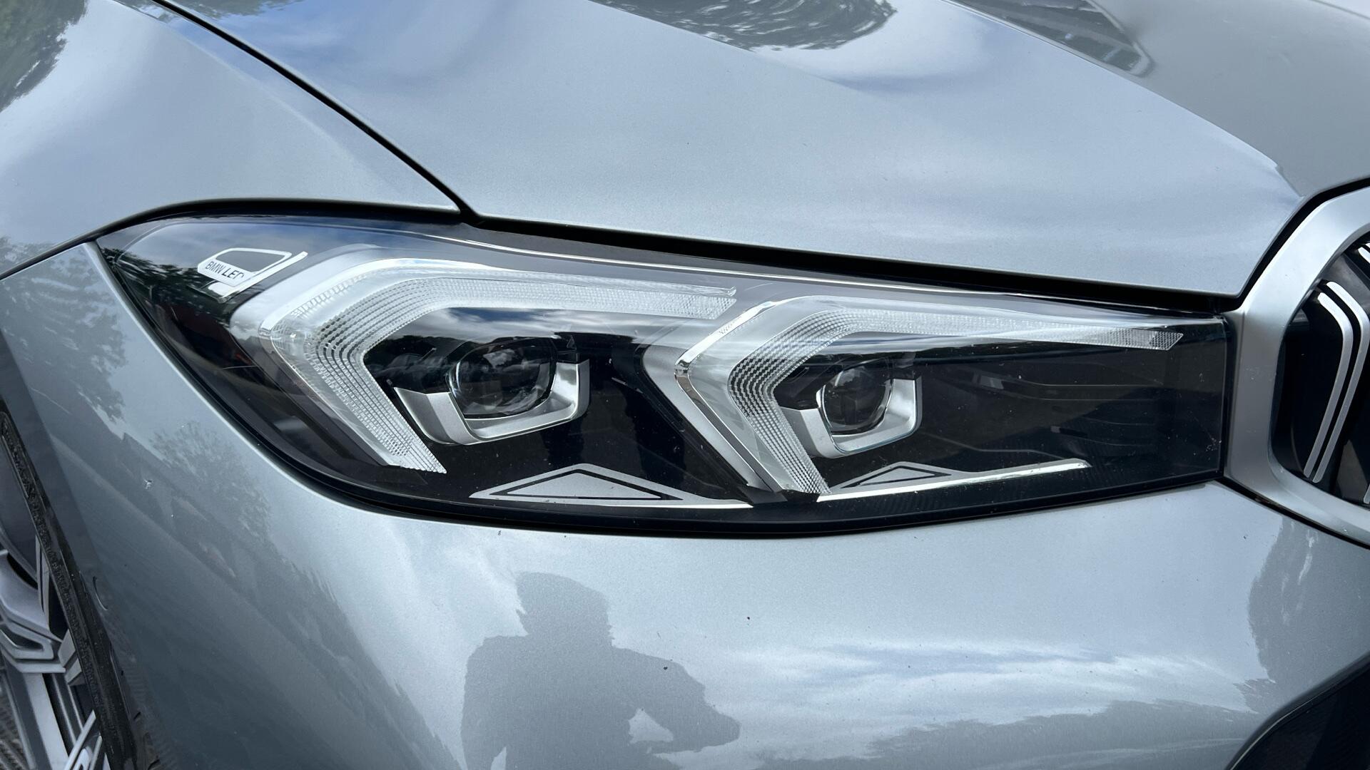 BMW 3 Series view 23