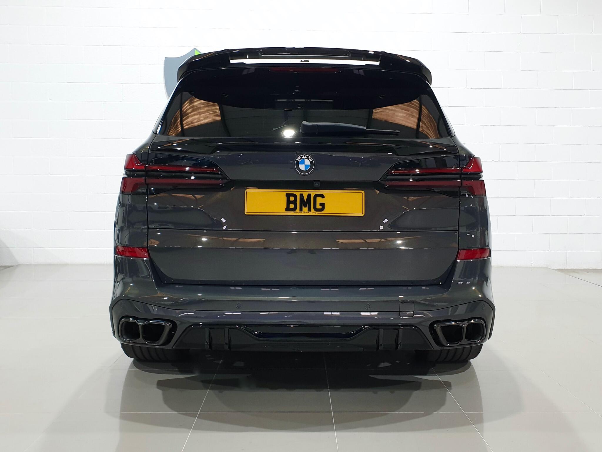 BMW X5 view 6