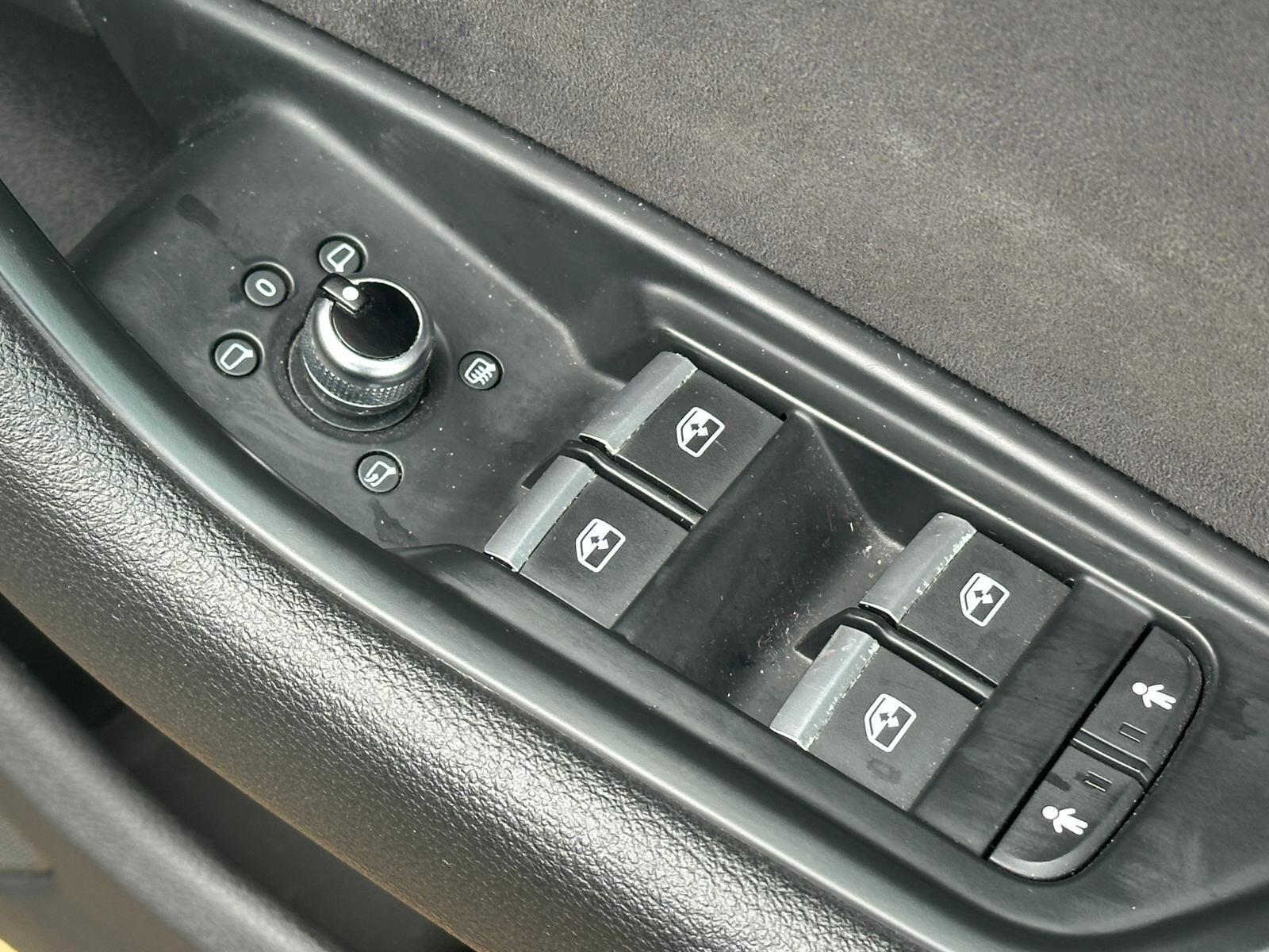 Audi A4 view 34