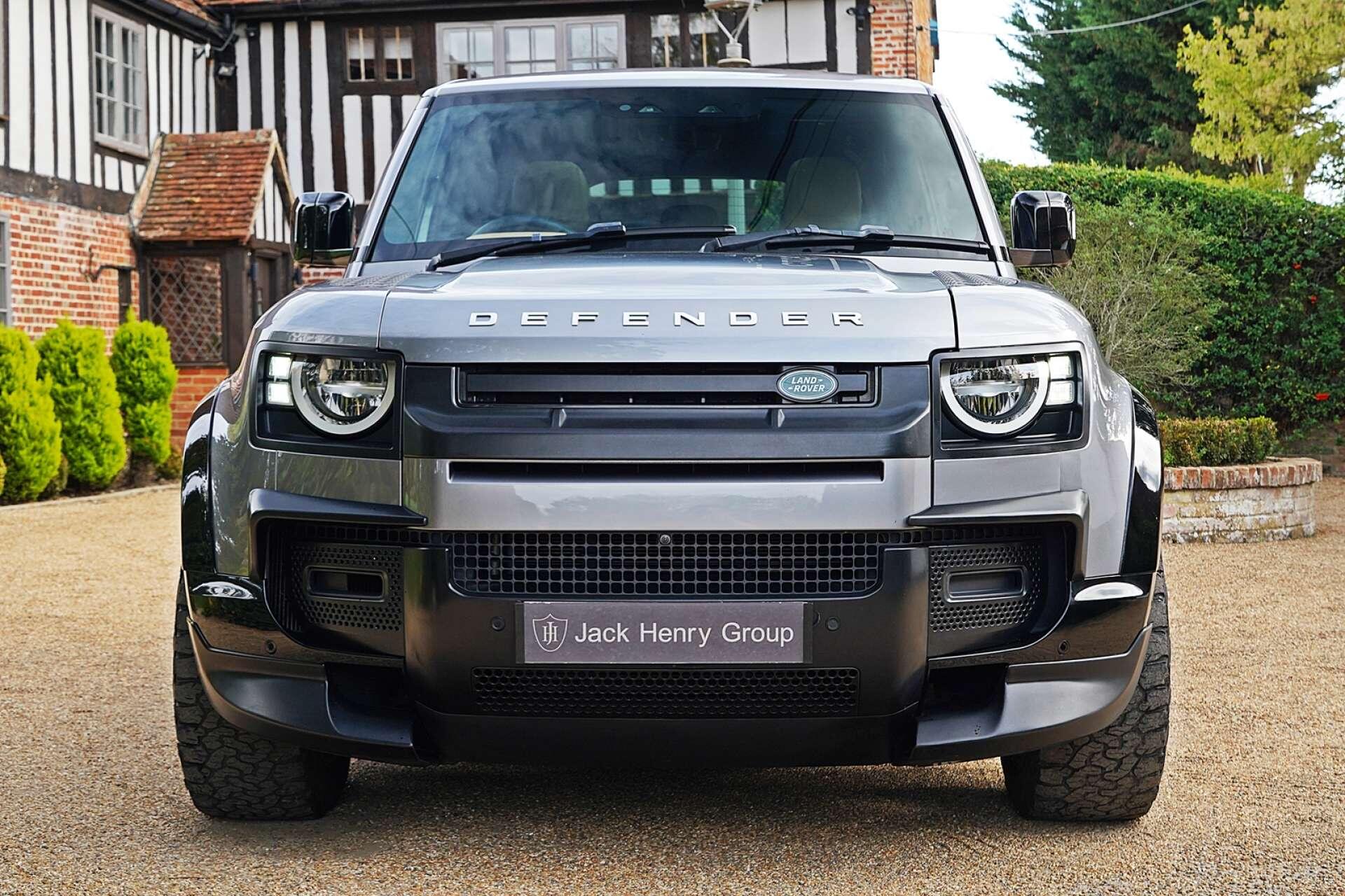 Land Rover Defender view 12