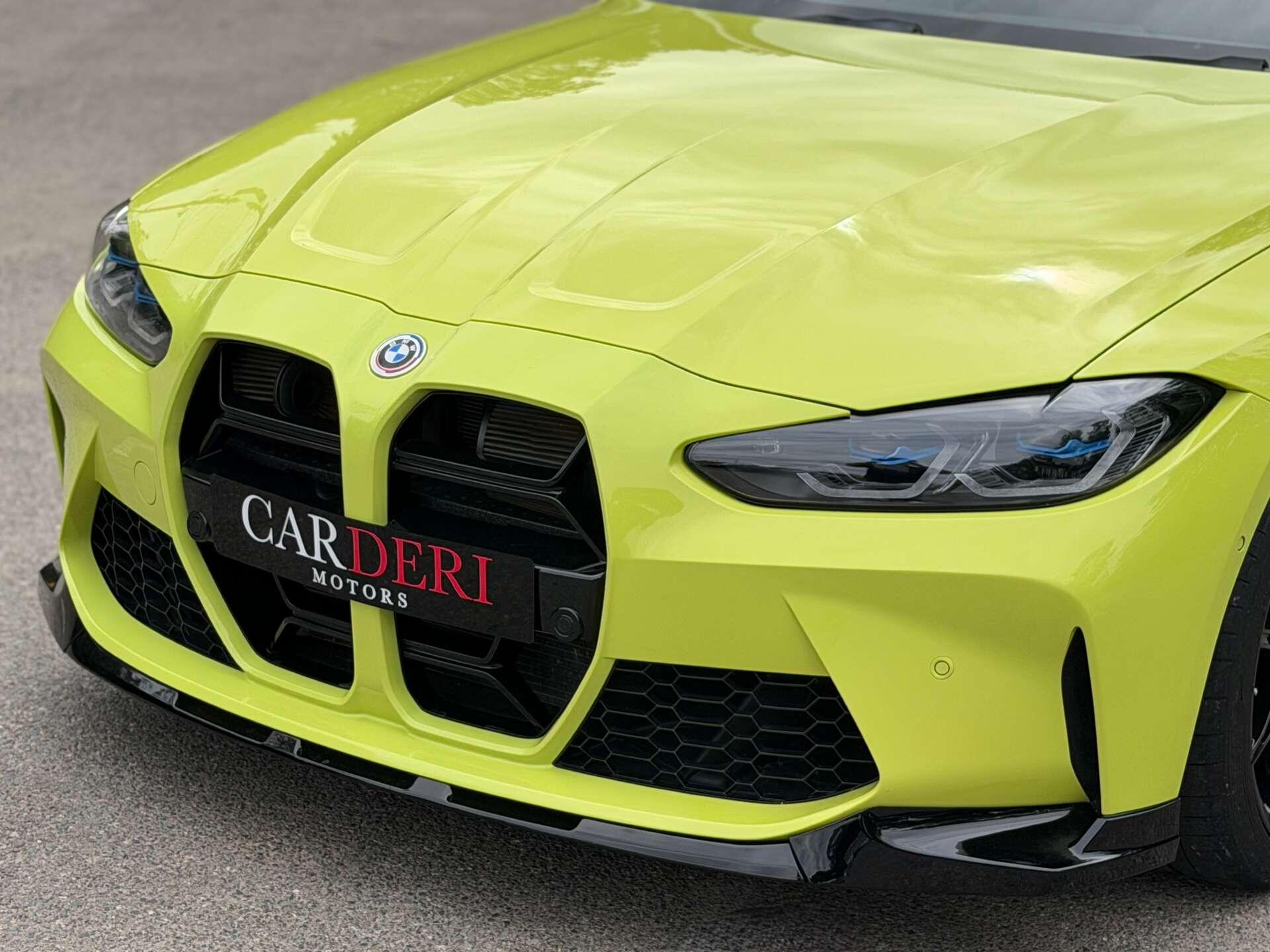 BMW M4 view 11