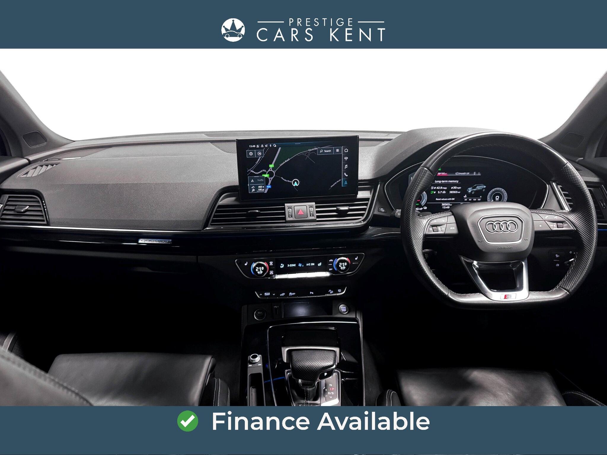 Audi Q5 view 2