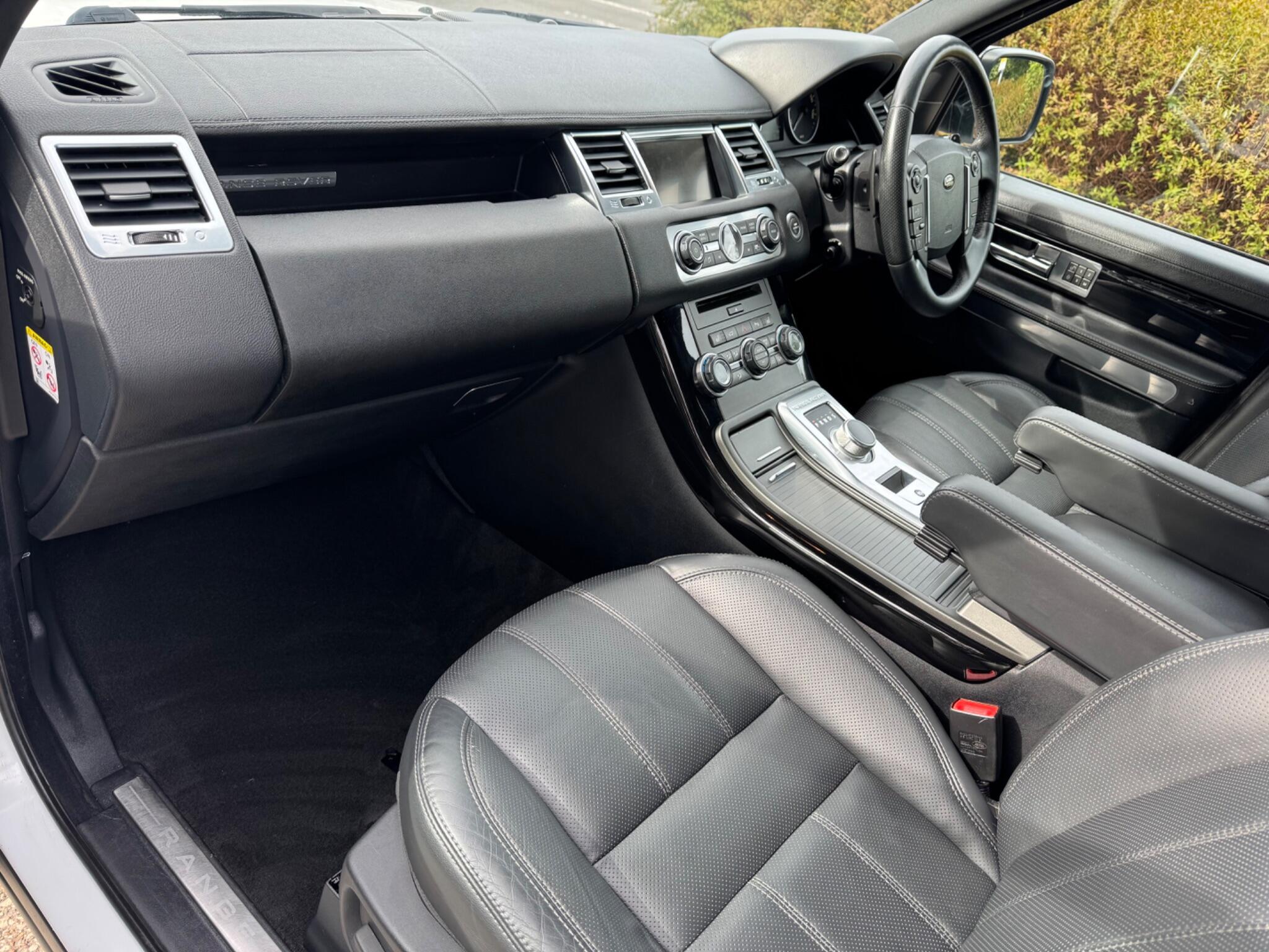 Land Rover Range Rover Sport view 11