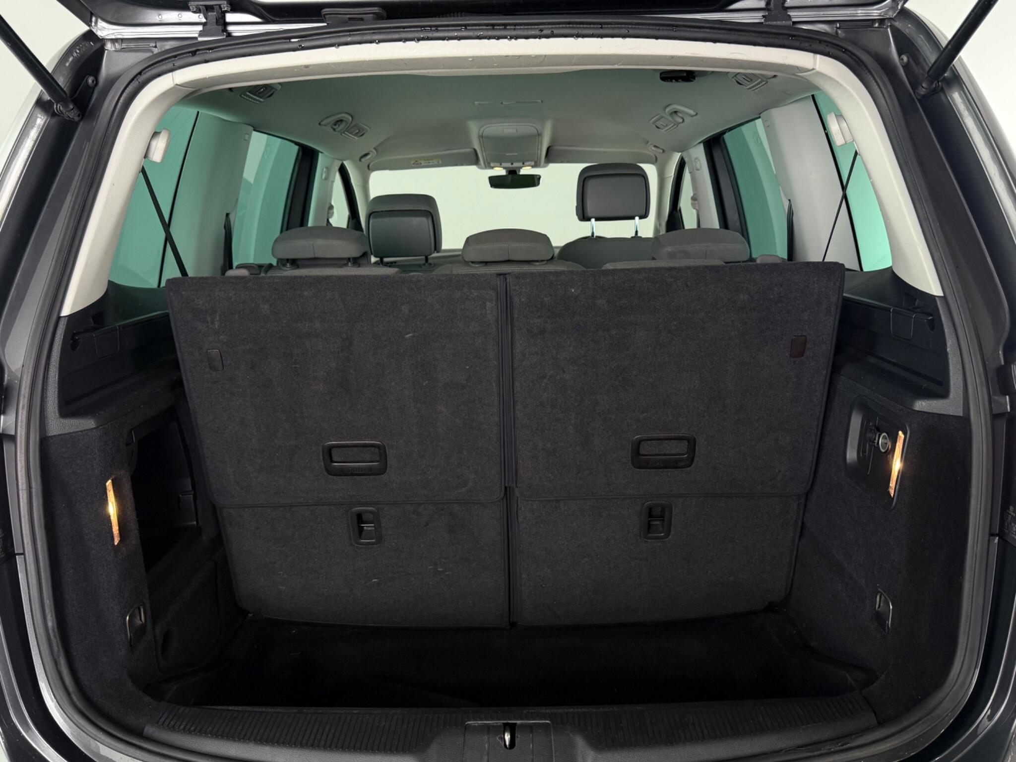Volkswagen Sharan view 10