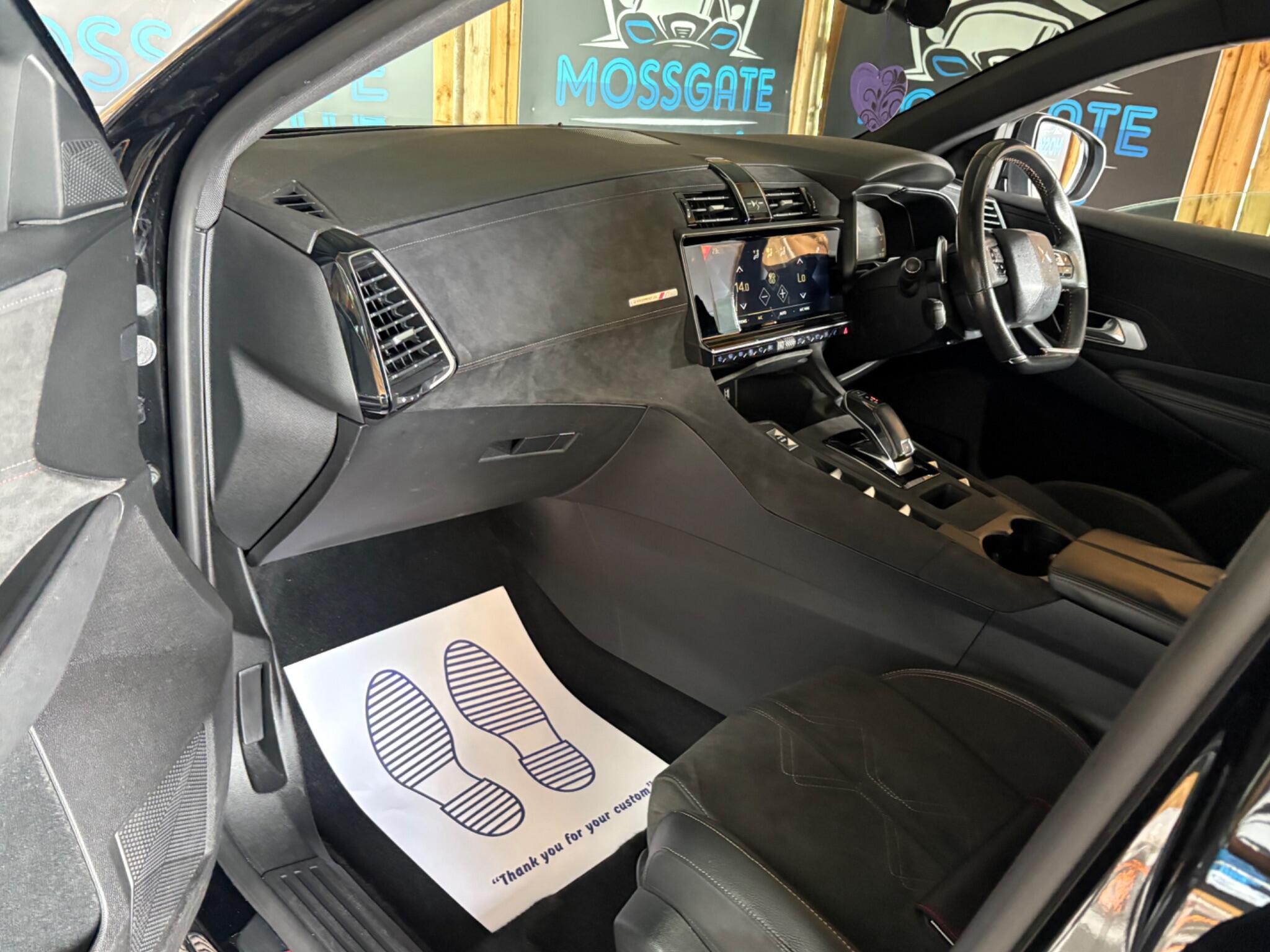 DS Automobiles DS 7 Crossback view 16