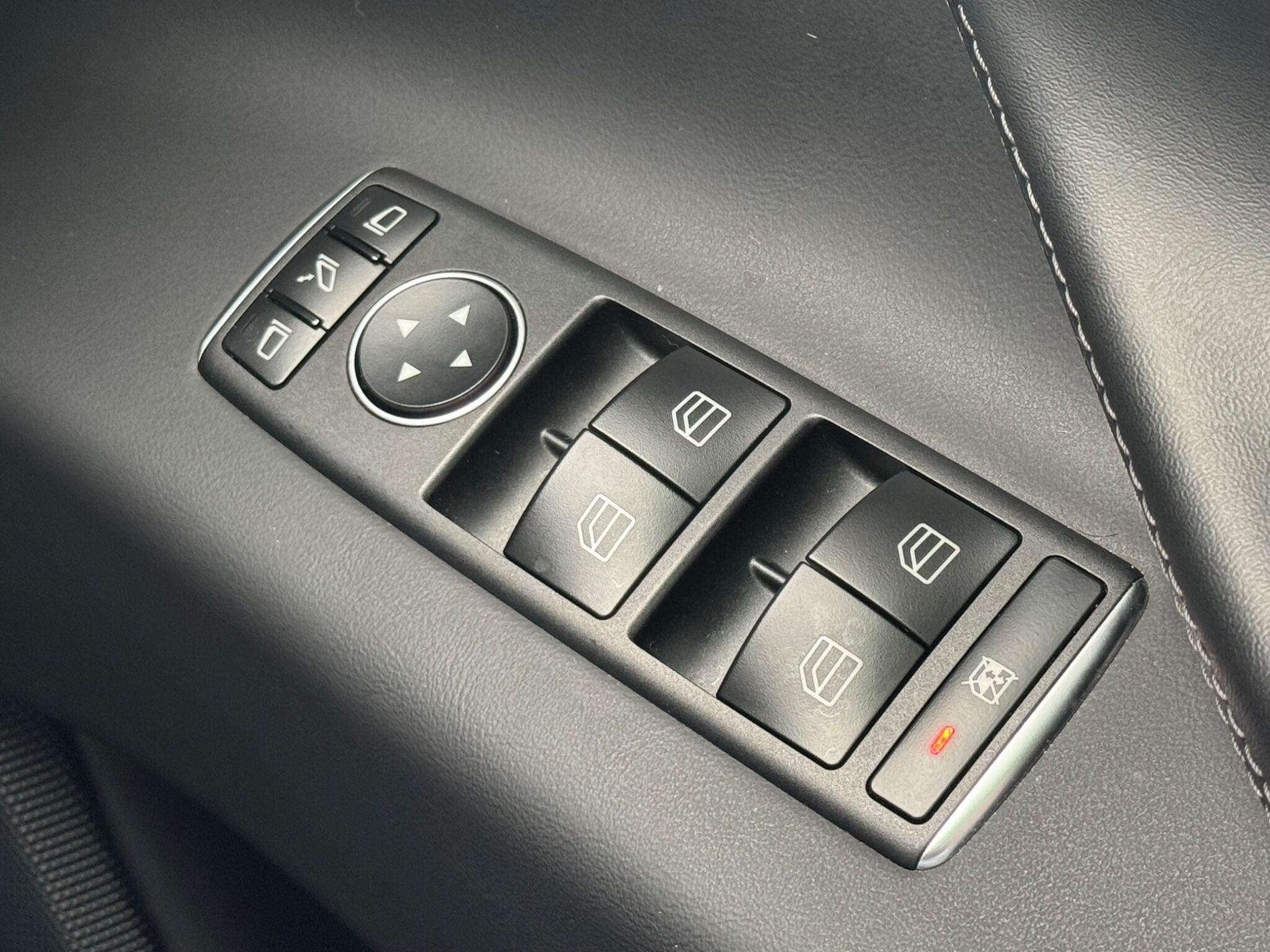Tesla Model X view 28