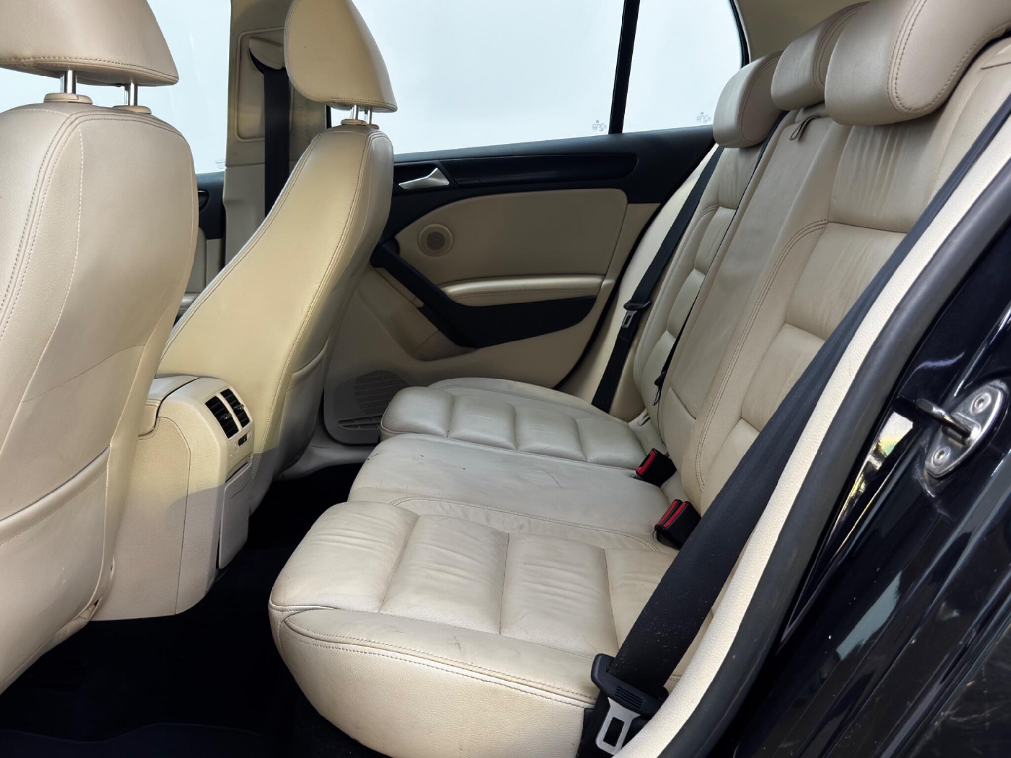 Volkswagen Golf view 60