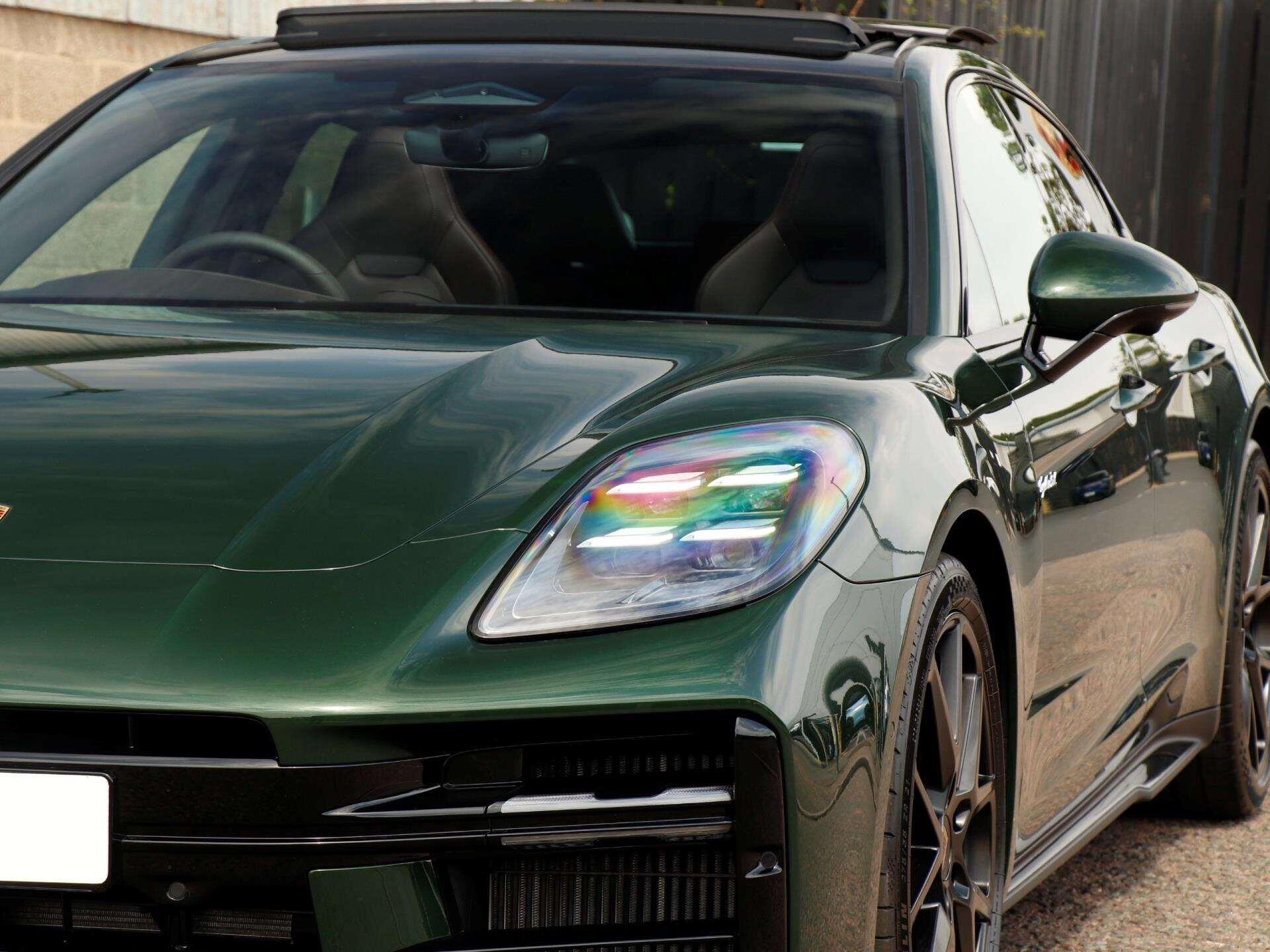 Porsche Panamera view 35