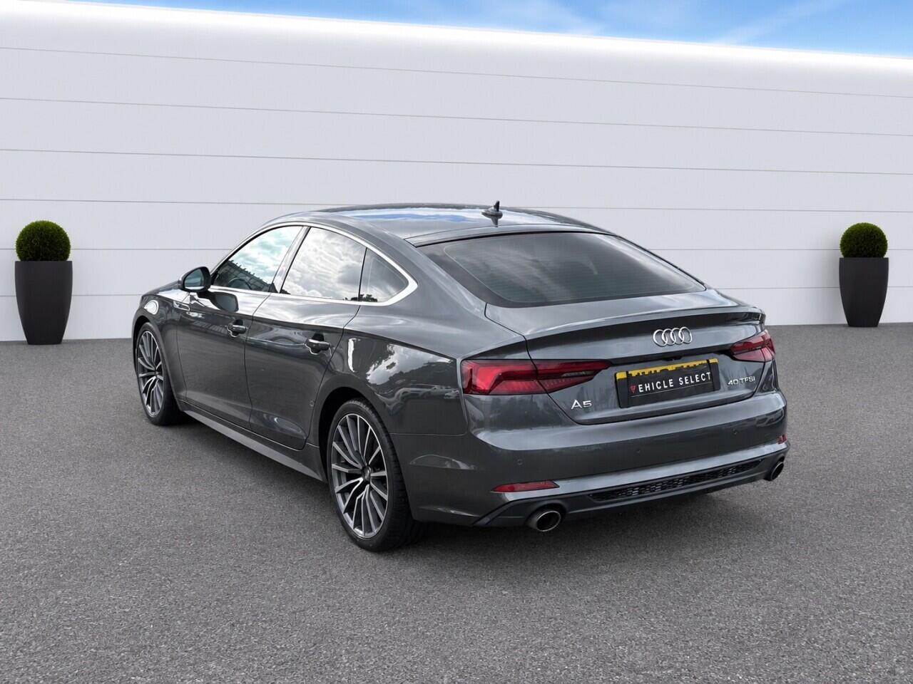 Audi A5 view 9