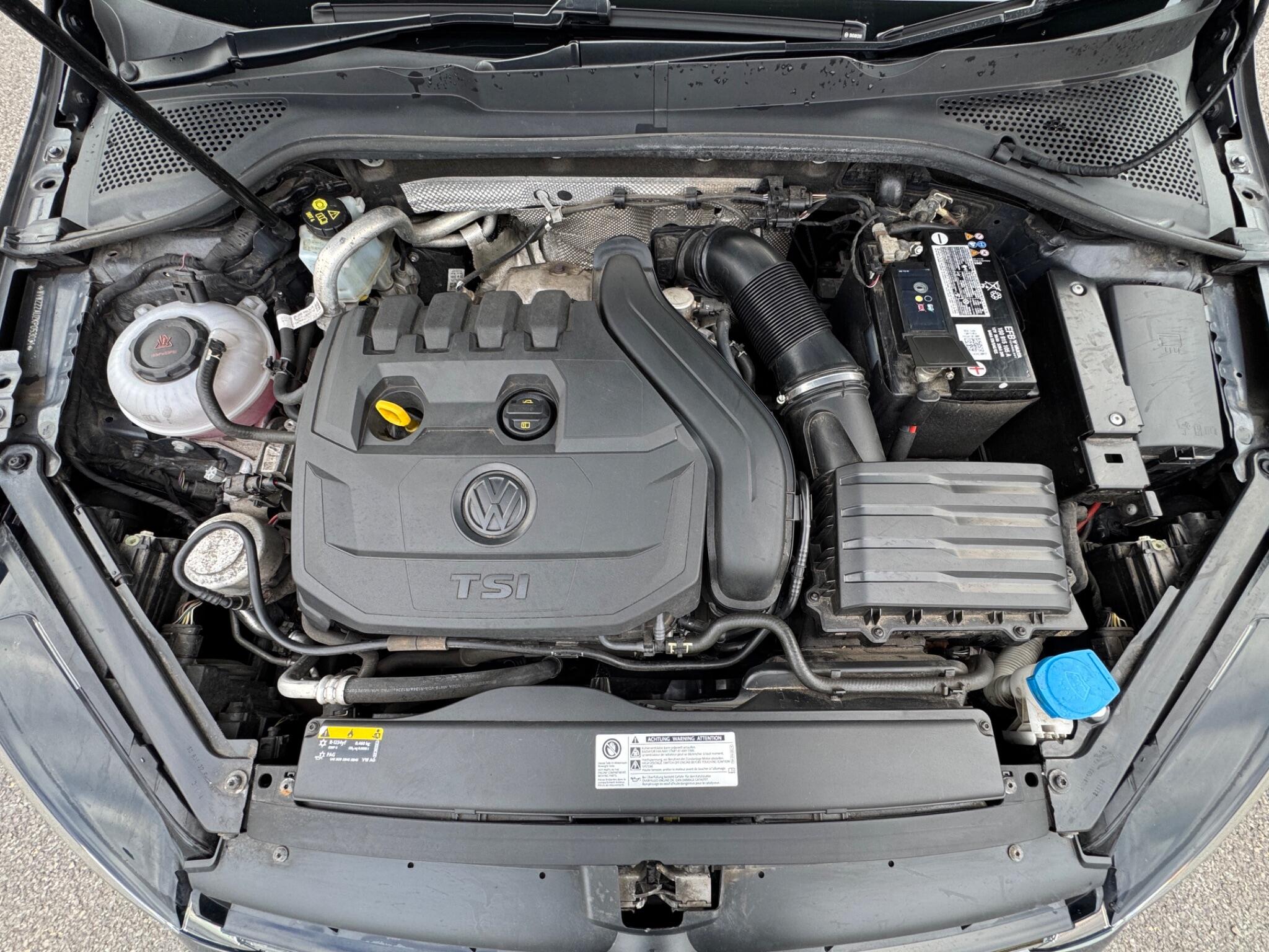 Volkswagen Golf view 52