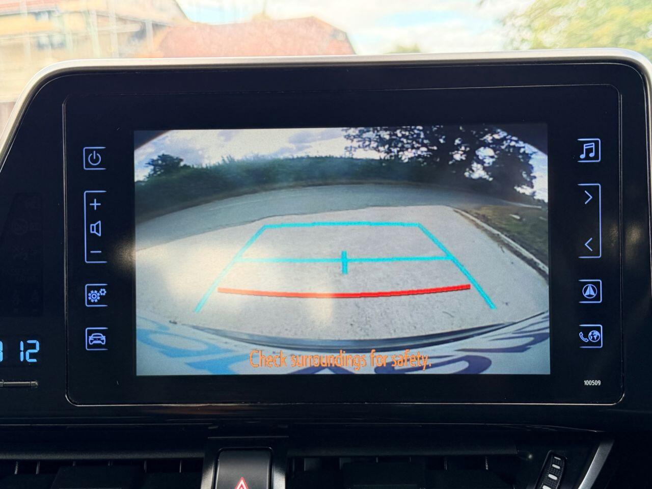 Toyota C-HR view 54