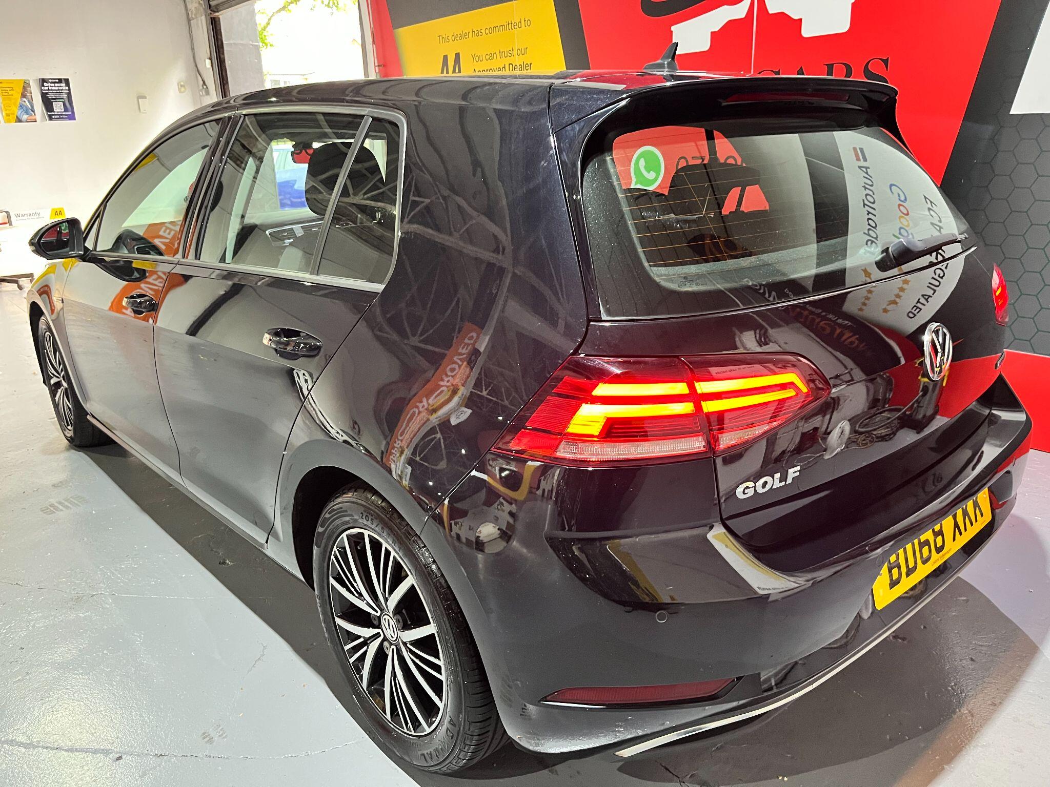 Volkswagen Golf view 48