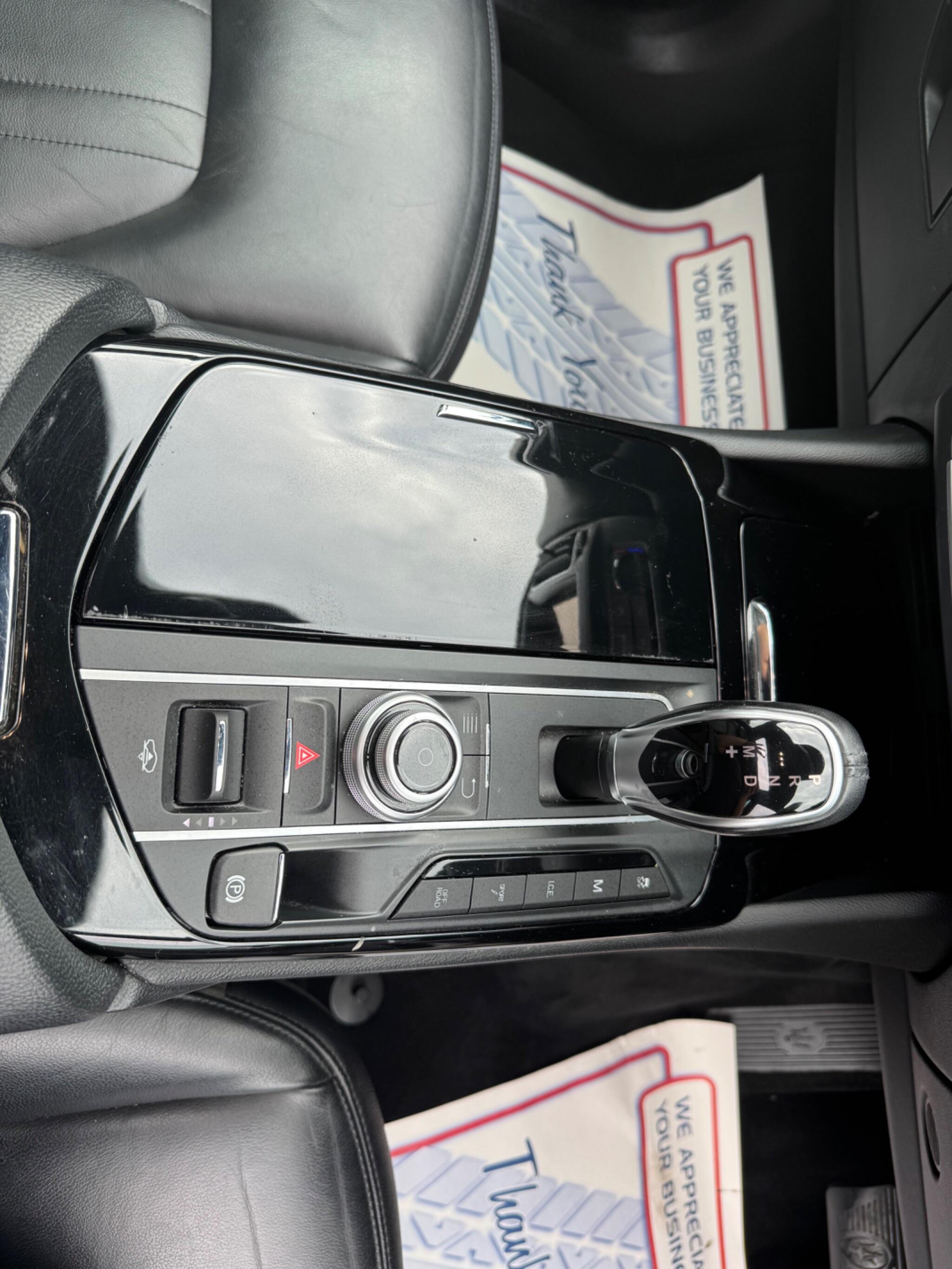 Maserati Levante view 19