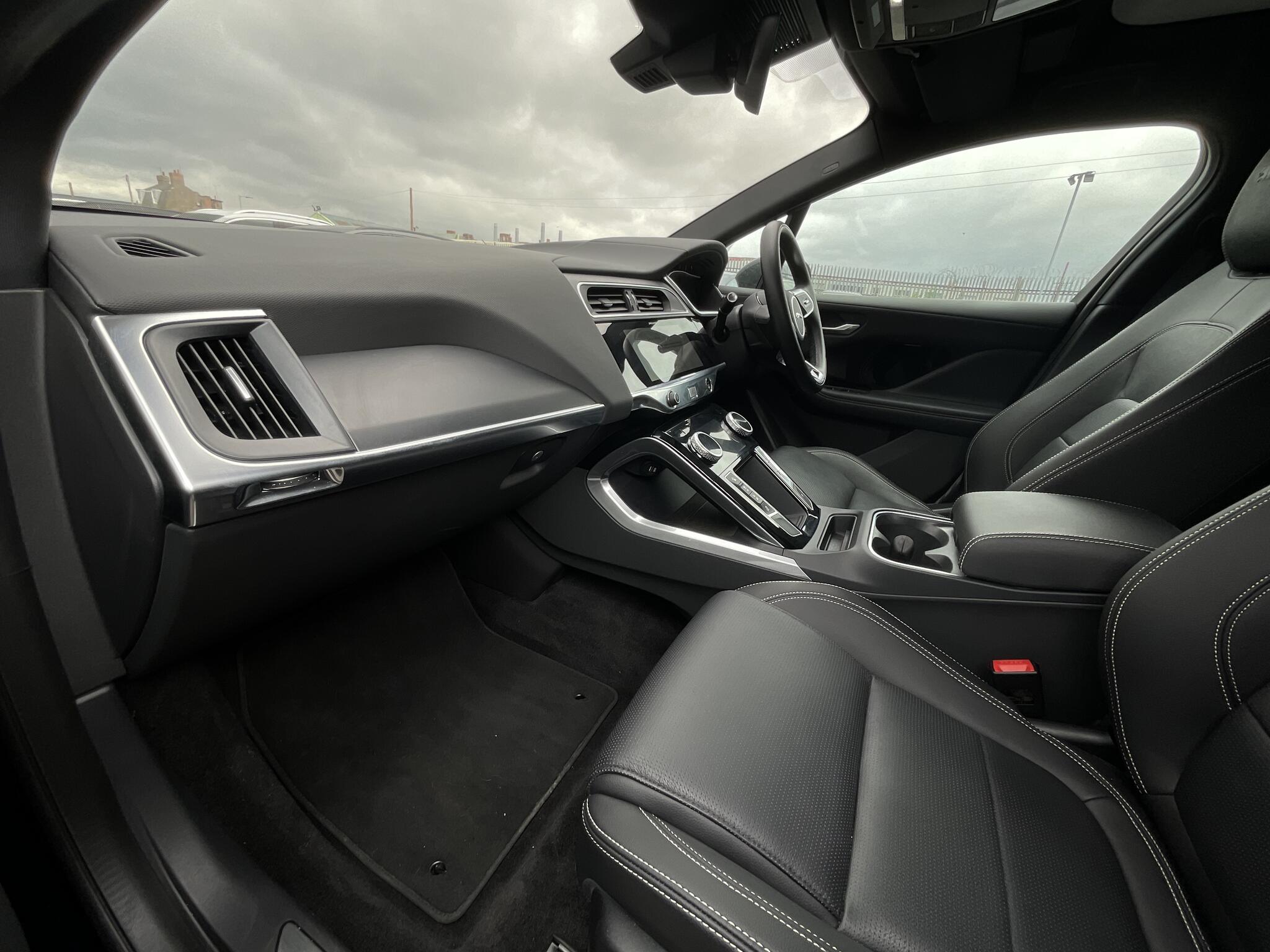 Jaguar I-Pace view 17