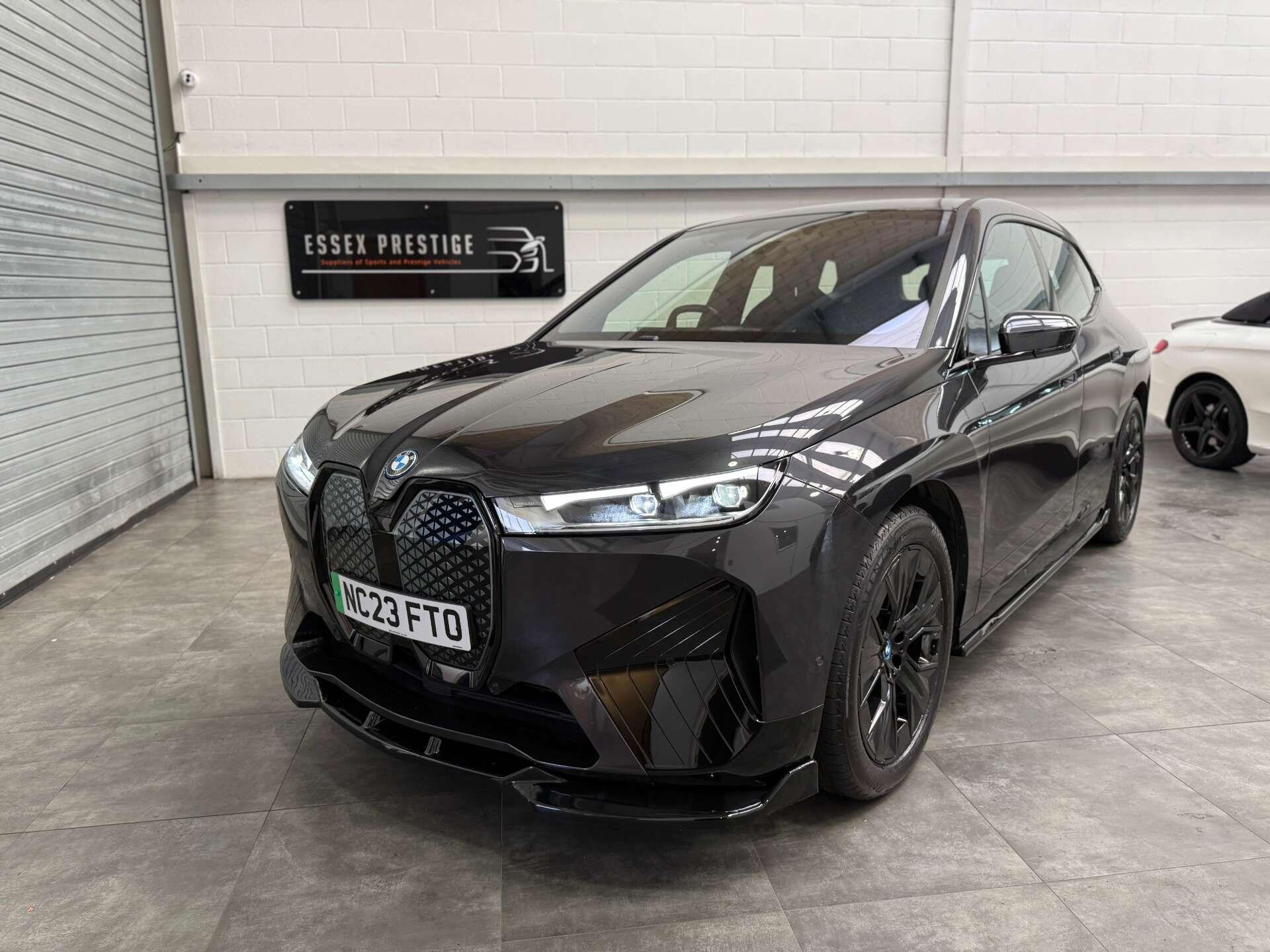 BMW Ix view 9
