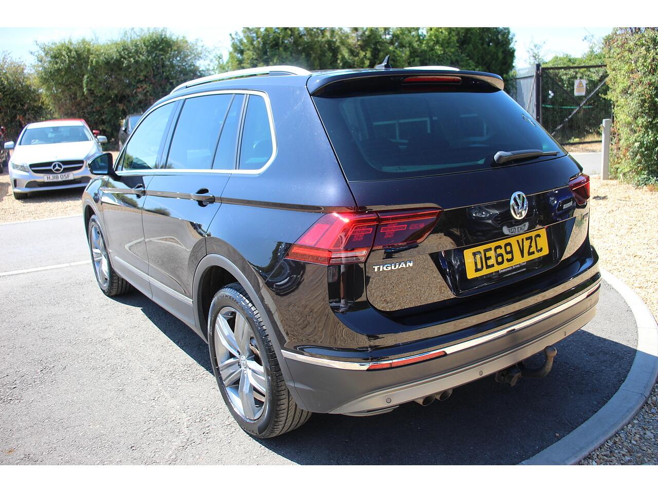 Volkswagen Tiguan view 10