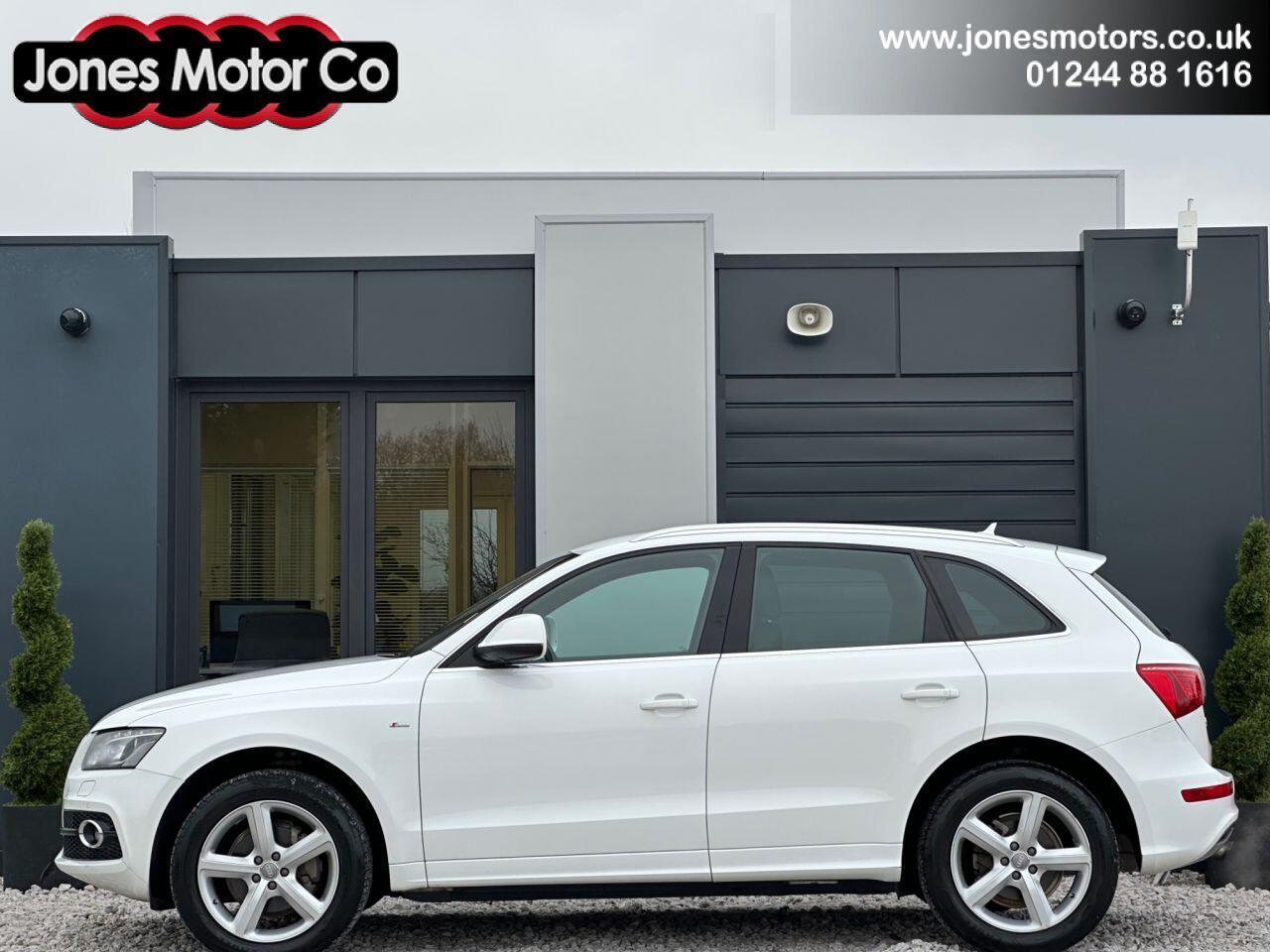 2011 Audi Q5 in White for sale