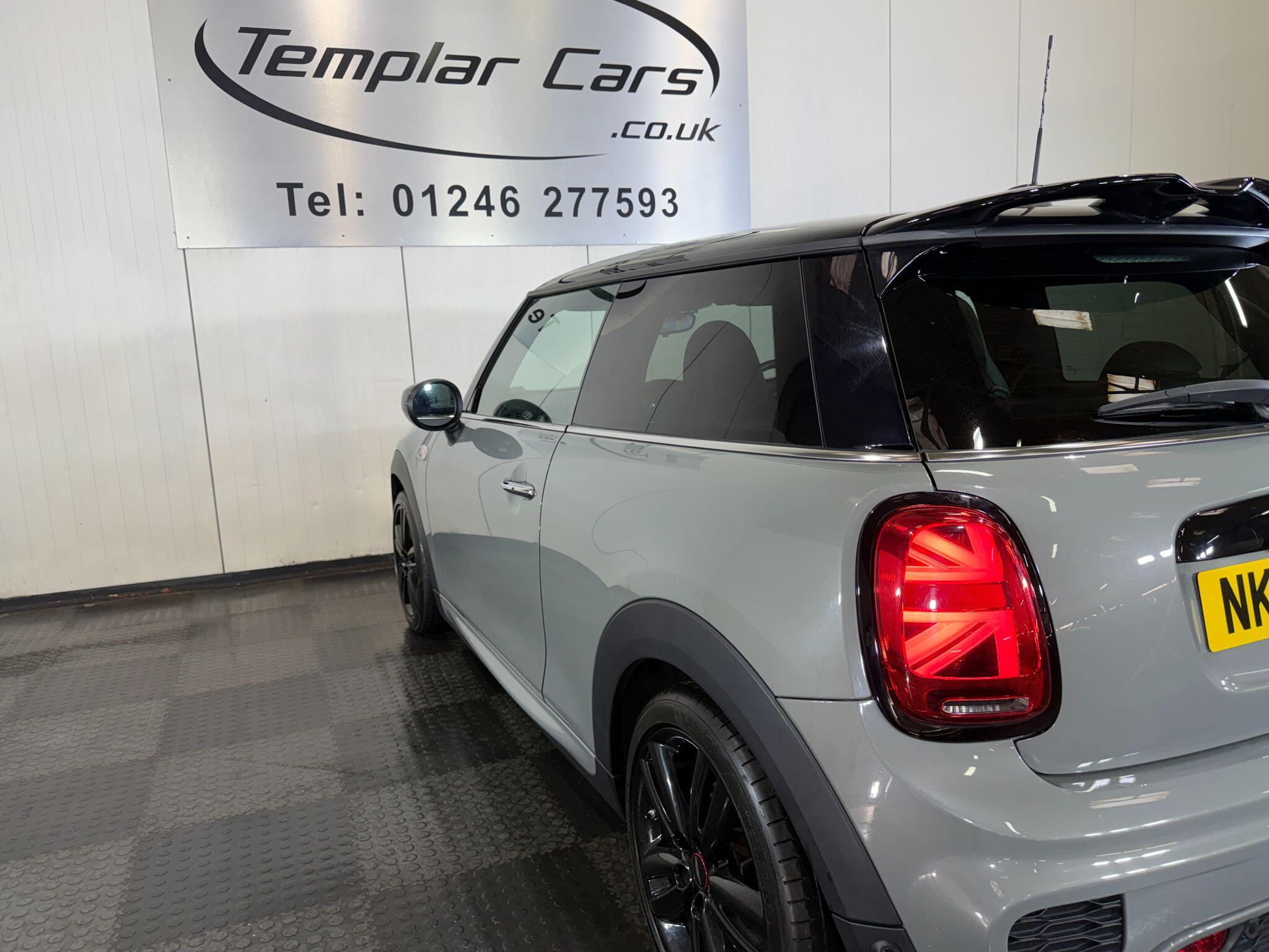 Mini Hatch view 12