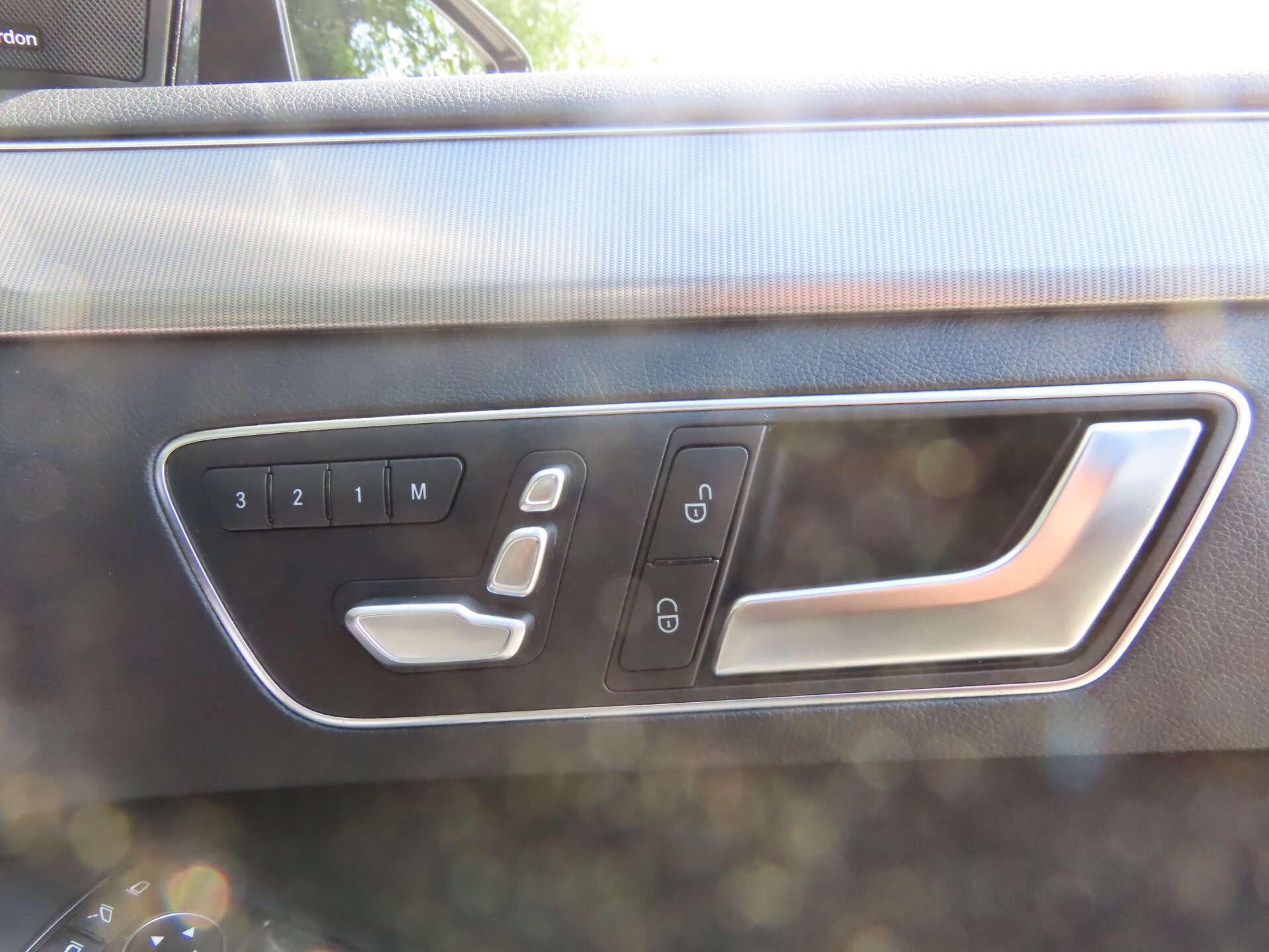 Mercedes-Benz E-Class view 17